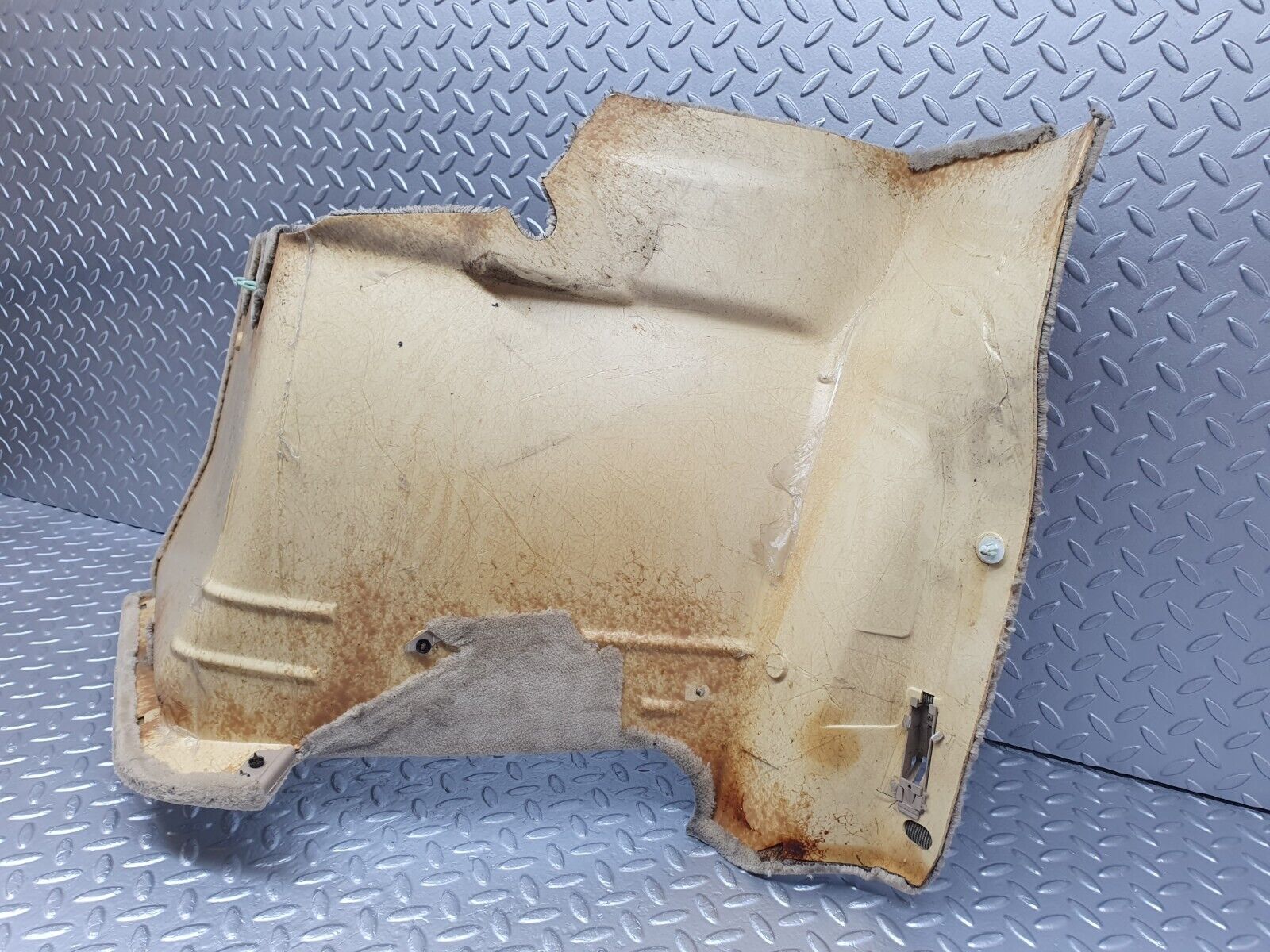 42274 Mercedes-Benz R129 320SL Coupe Rear Left Wall Carpet Beige