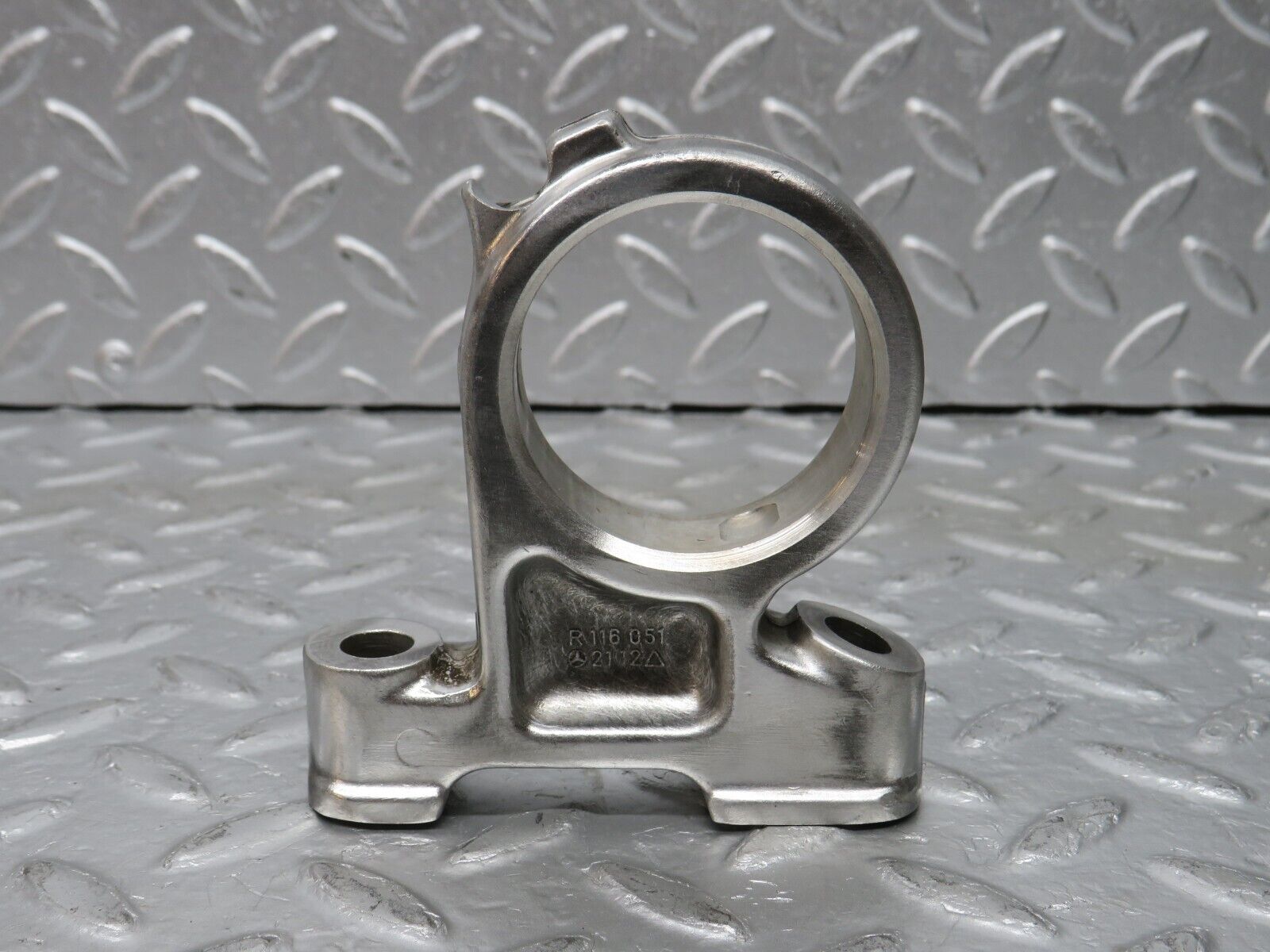 32997 Mercedes-Benz C107 R107 350 V8 Camshaft Tower Bearing 1160512112