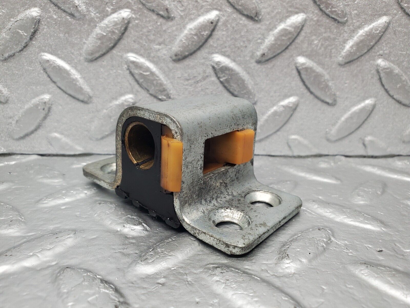 46475 Mercedes-Benz C123 280CE Coupe Right Door Lock Latch