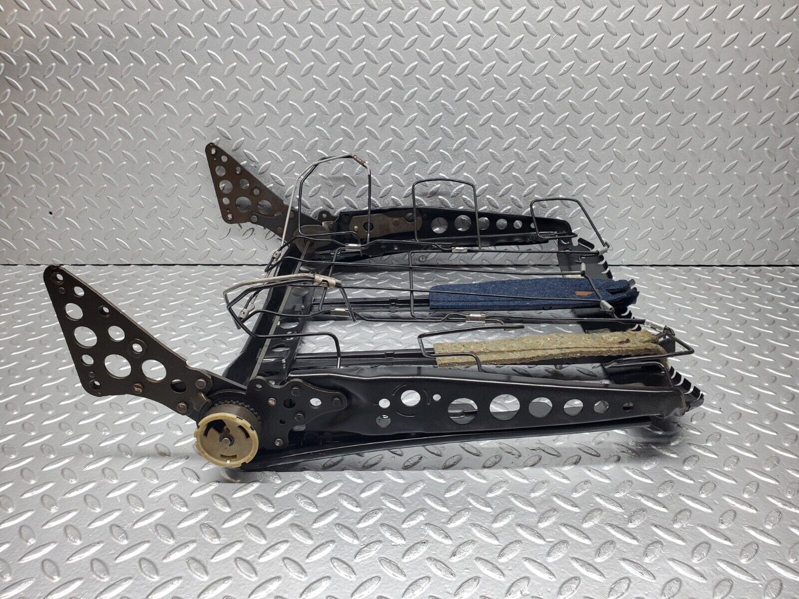 44553 Mercedes-Benz W123 280E Front Left Seat Backrest