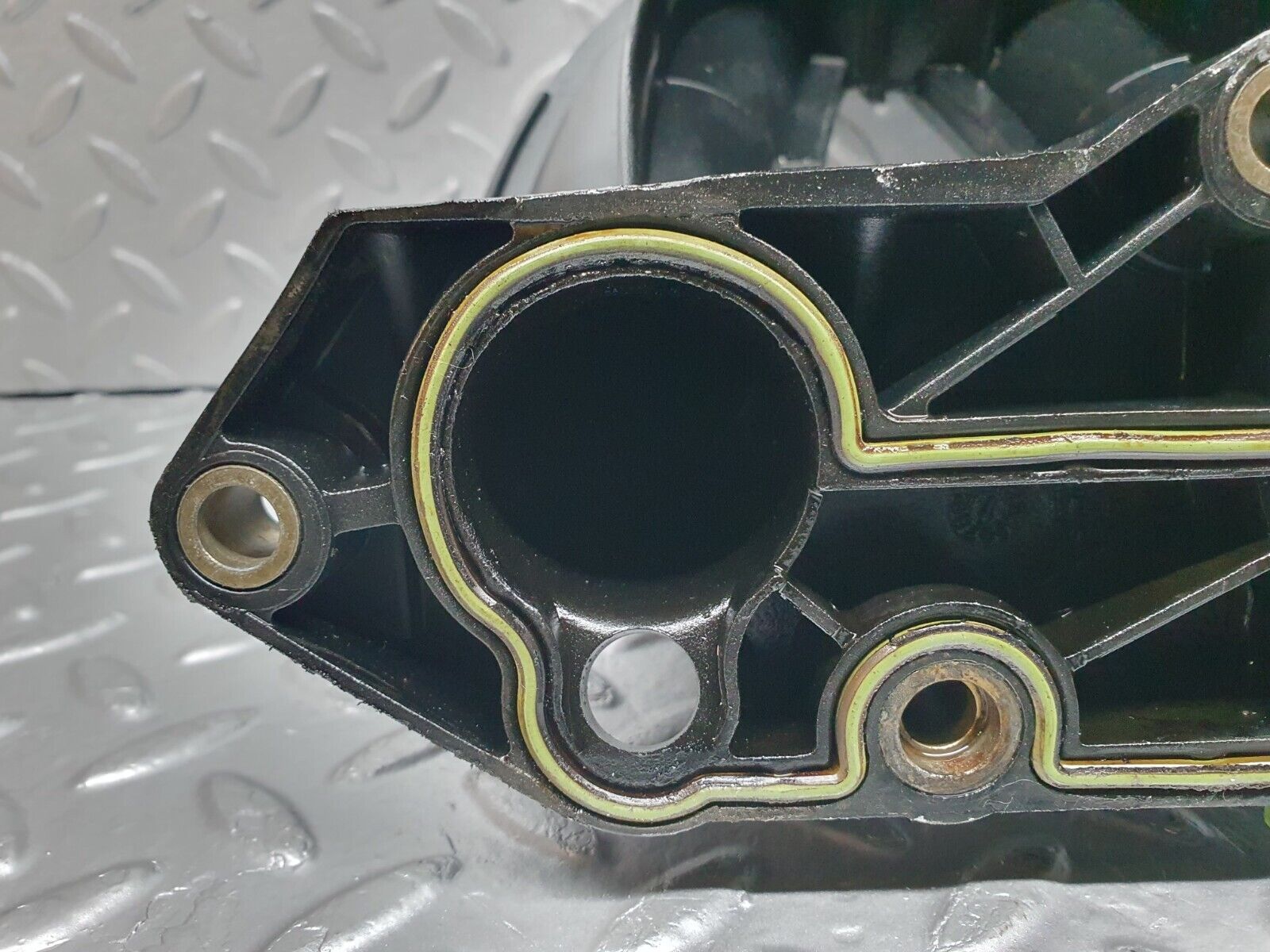 41936 Mercedes-Benz W202 C200 Intake Manifold 1111402201