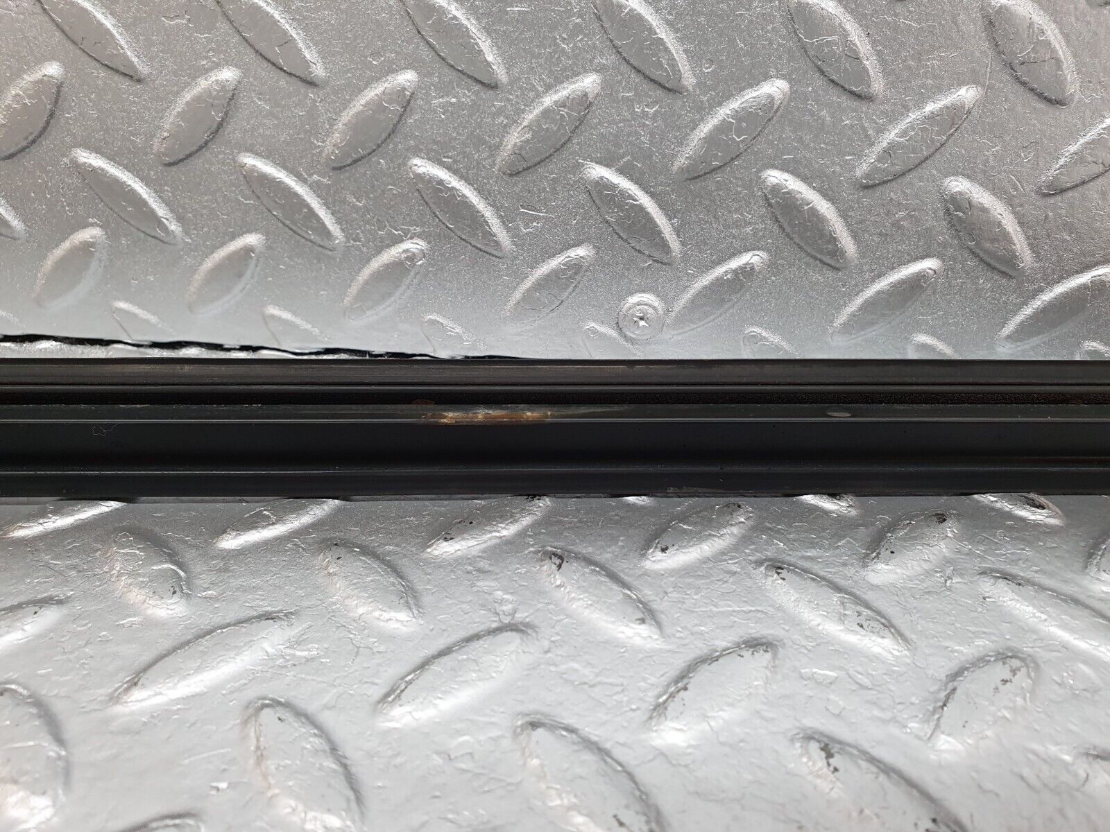 41712 Mercedes-Benz W124 200E Roof Chrome Trim Right Side 1246900497