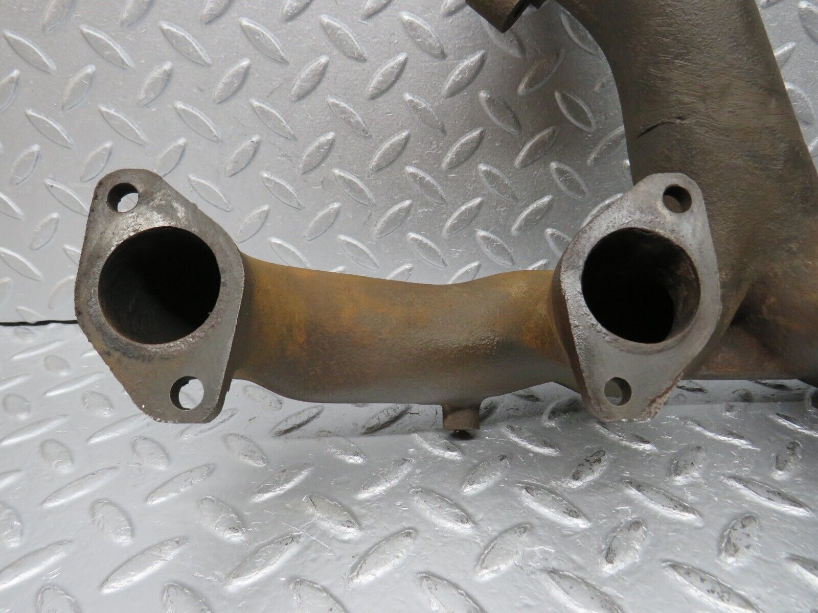 39276 Mercedes-Benz R107 500SL Exhaust Manifold Right Side 1171421202