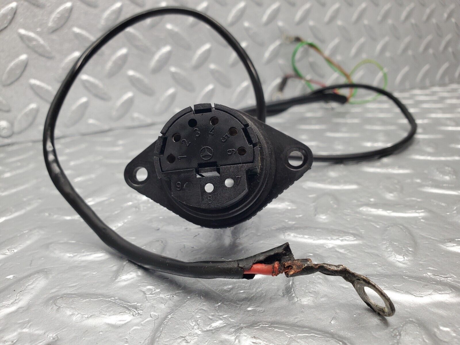 46397 Mercedes-Benz C123 280CE Coupe Diagnostic Connector 1235450026 1235450003