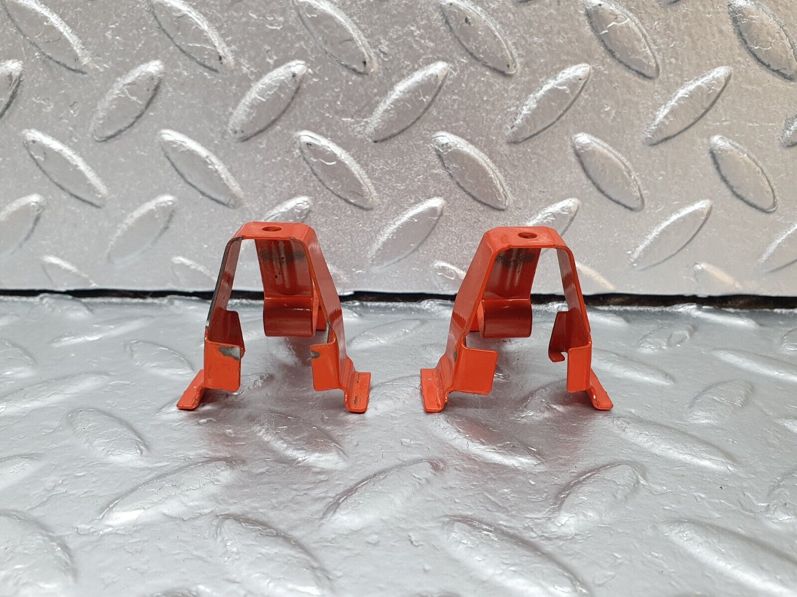 42527 Mercedes-Benz R129 320SL Coupe Rear Seat Holder 2x