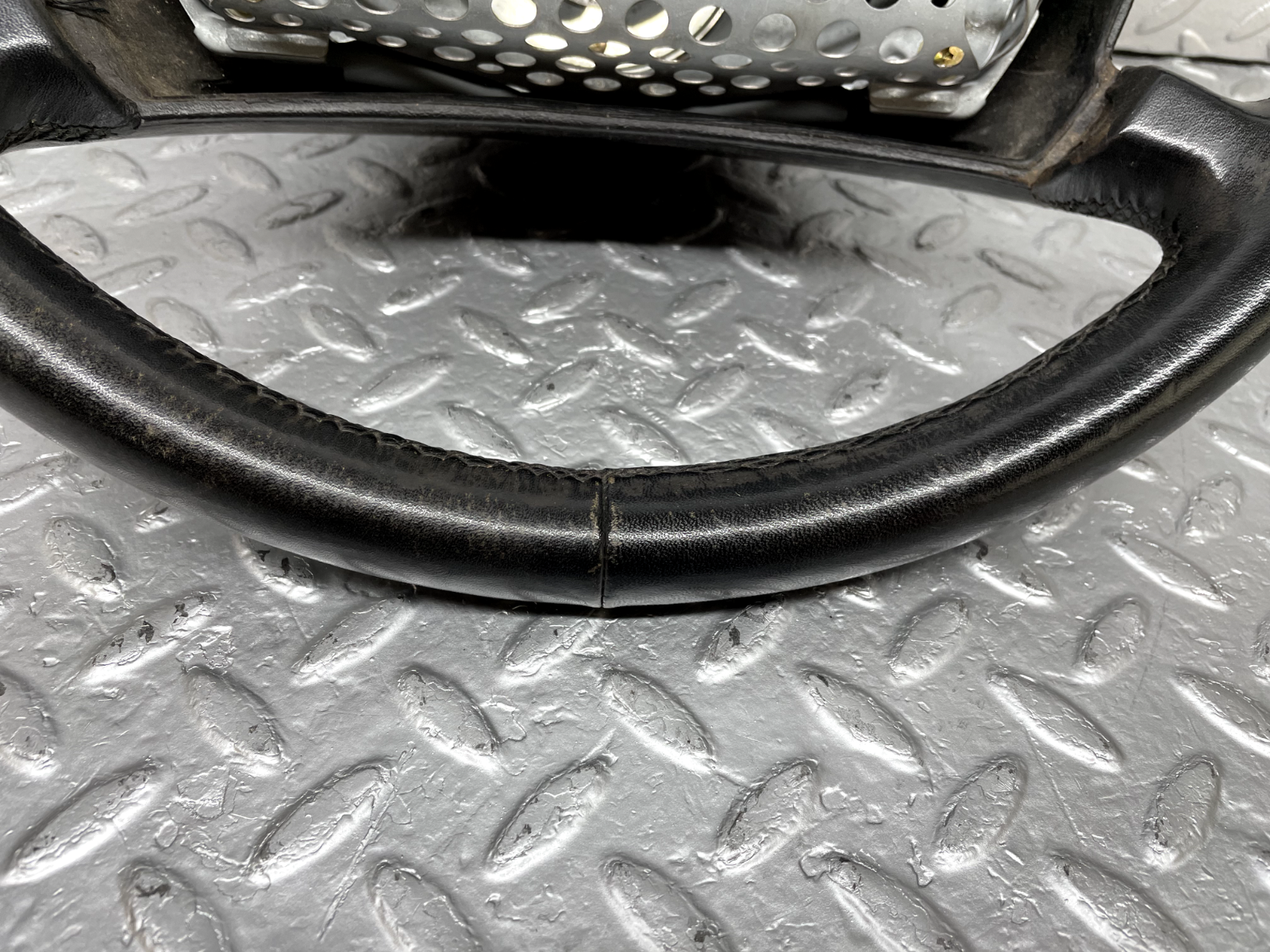 44246 Mercedes-Benz W124 Leather Steering Wheel 1264640017