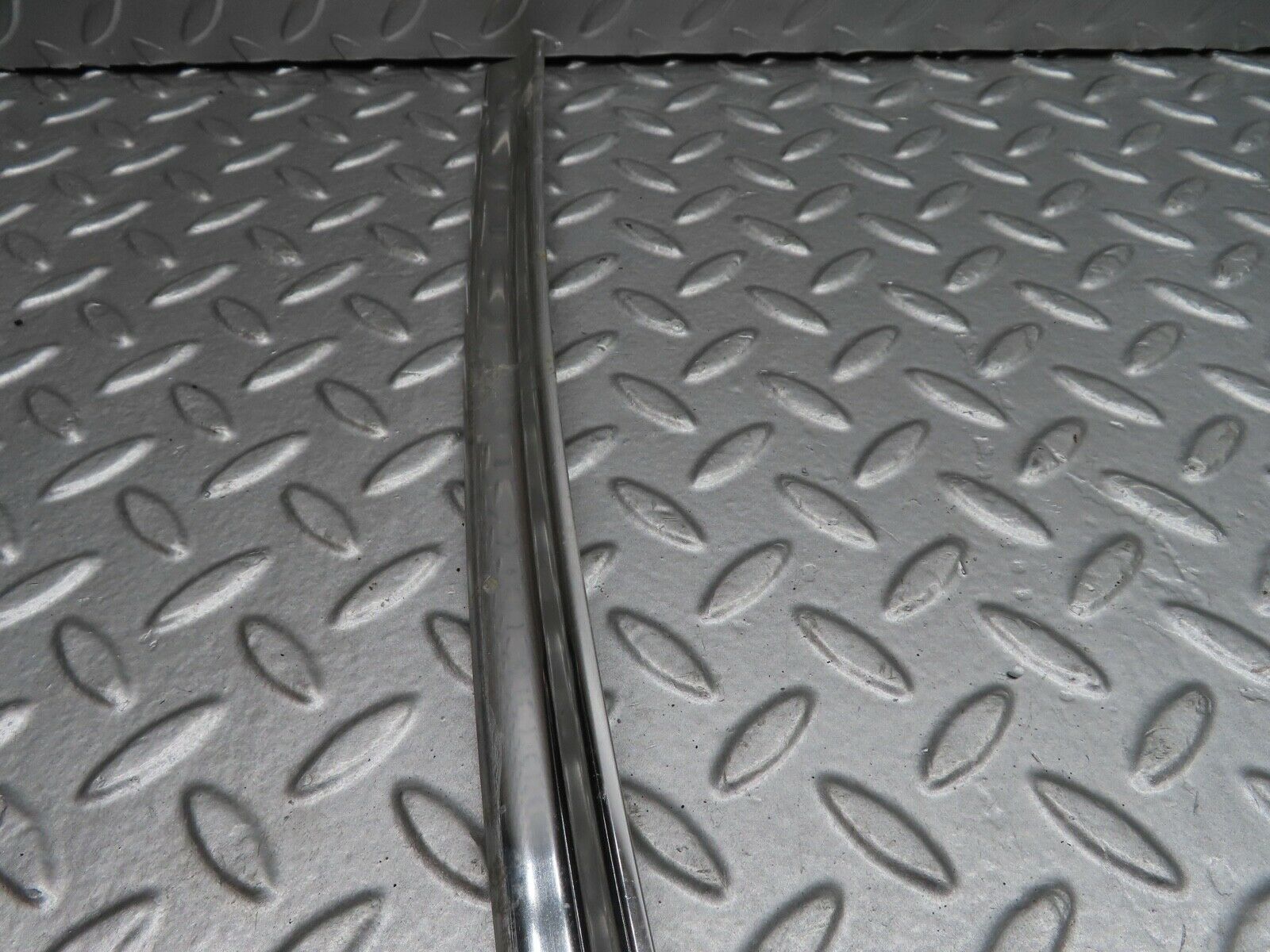 20539 Mercedes-Benz R107 450SL Soft Top Cover Chrome Moulding Trim