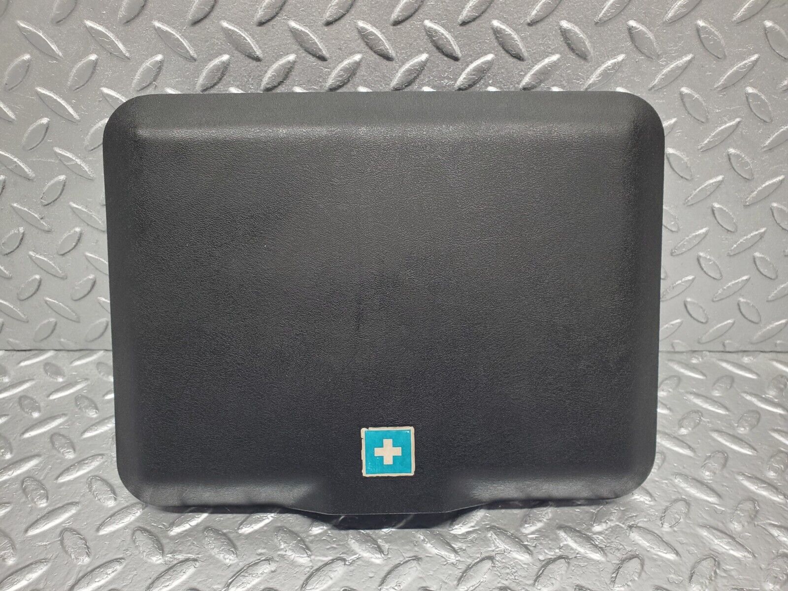 46452 Mercedes-Benz C123 280CE Coupe First Aid Box 1238650353