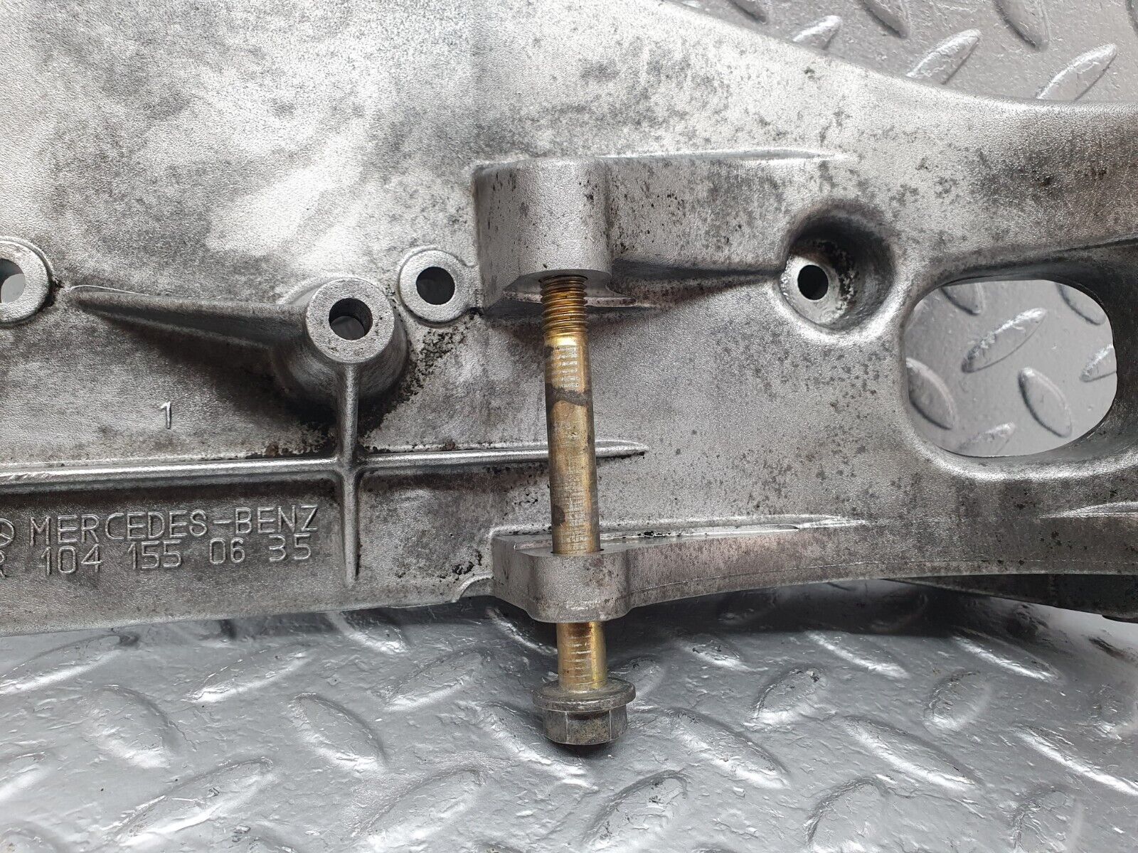 42565 Mercedes-Benz R129 320SL Coupe Alternator Generator Mount Bracket 1041550635