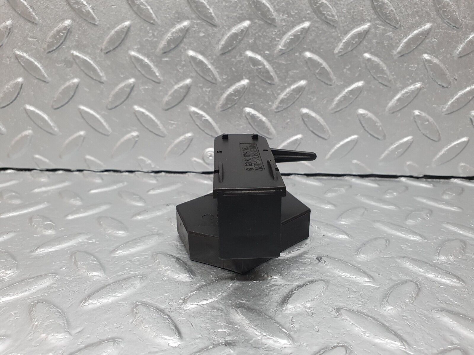 41659 Mercedes-Benz W124 200E Cable Wire Distributor Connector 1245400769