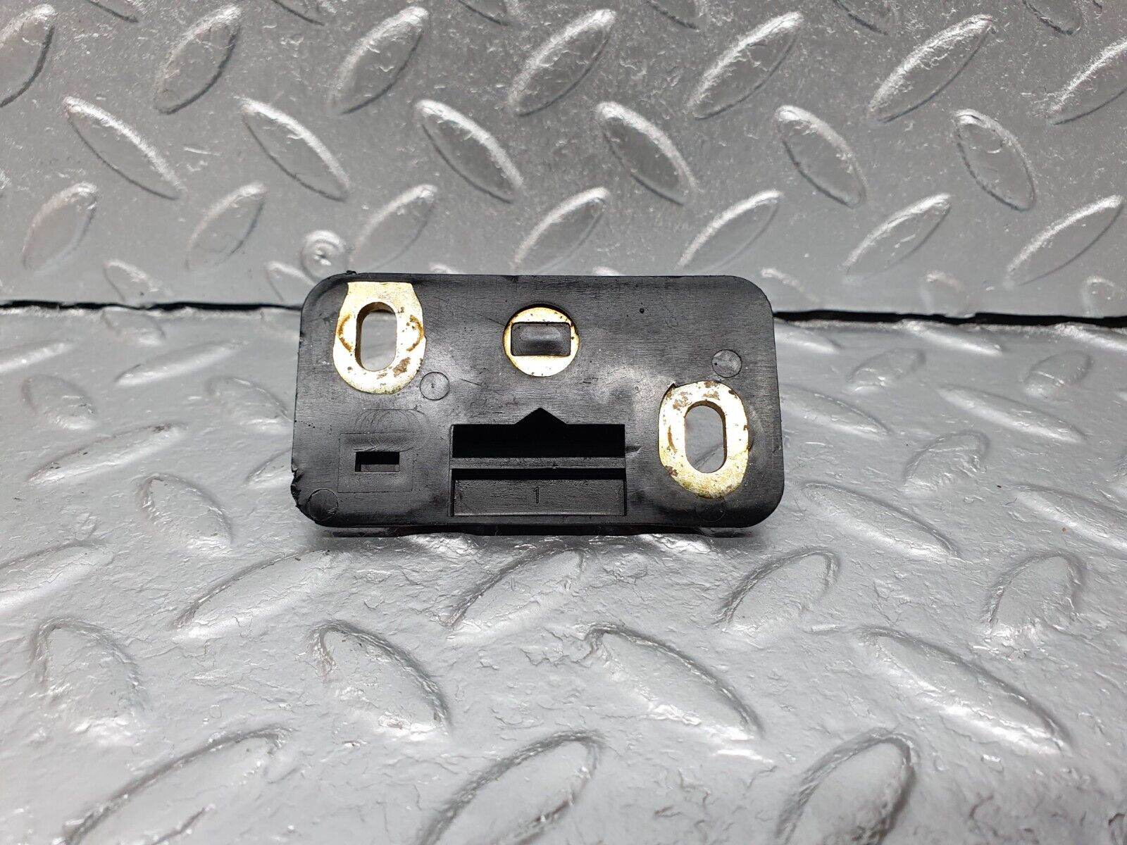 41674 Mercedes-Benz W124 200E Trunk Lock Latch