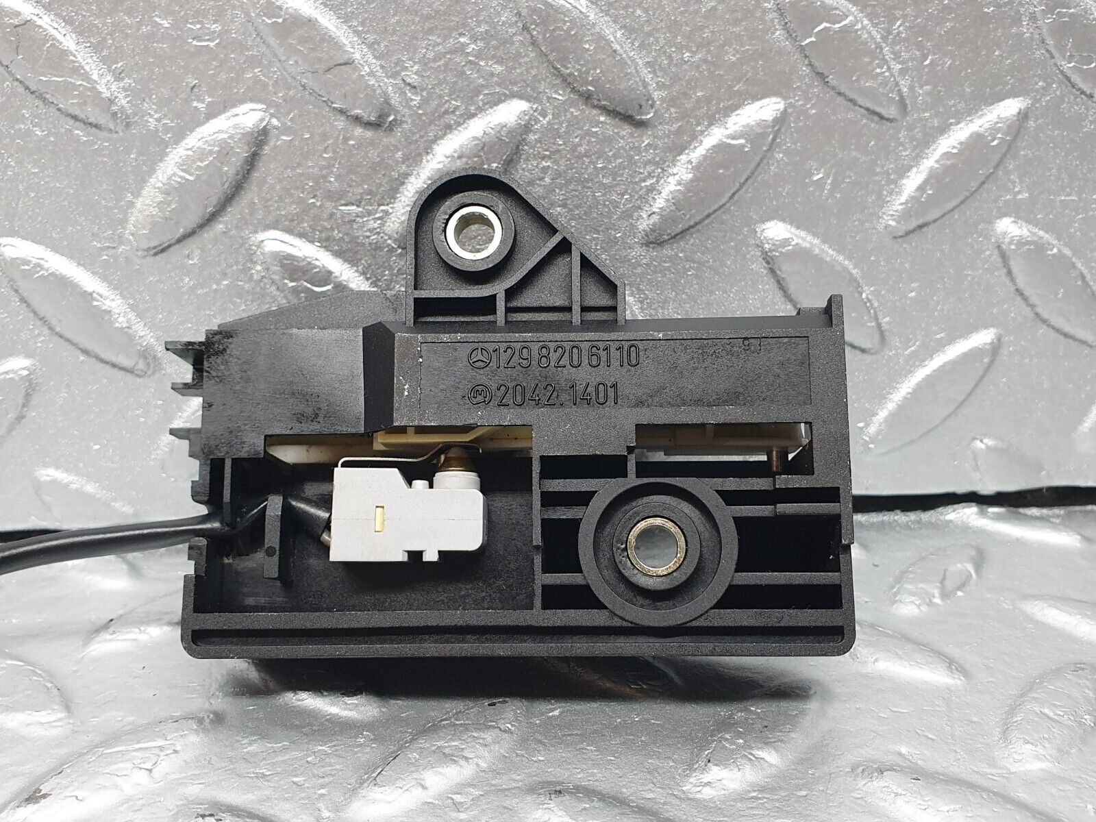 42236 Mercedes-Benz R129 320SL Coupe Roof Limit Switch 1298206110 1298210156