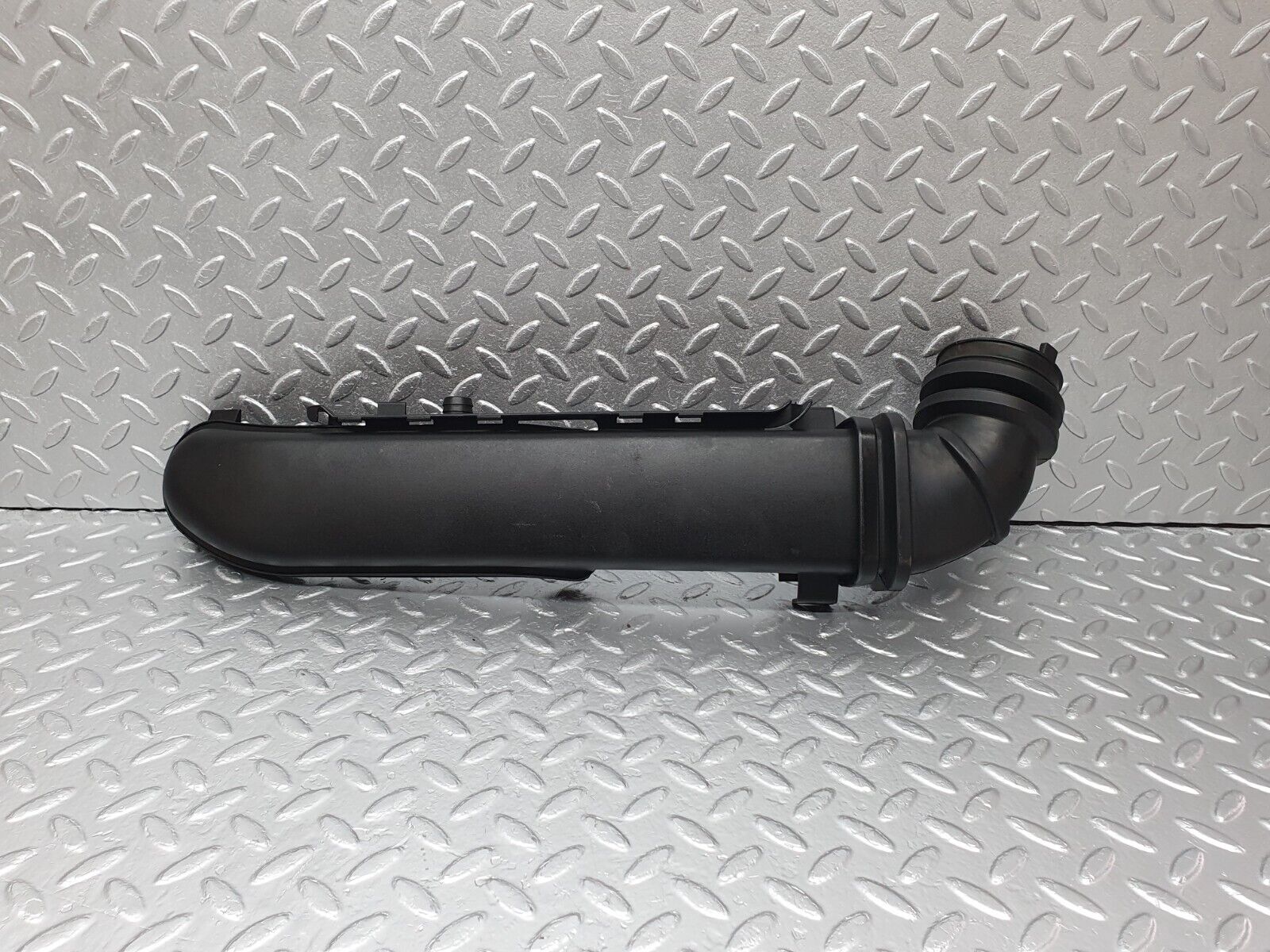 42115 Mercedes-Benz W202 C200 Air Intake Pipe 1111402512