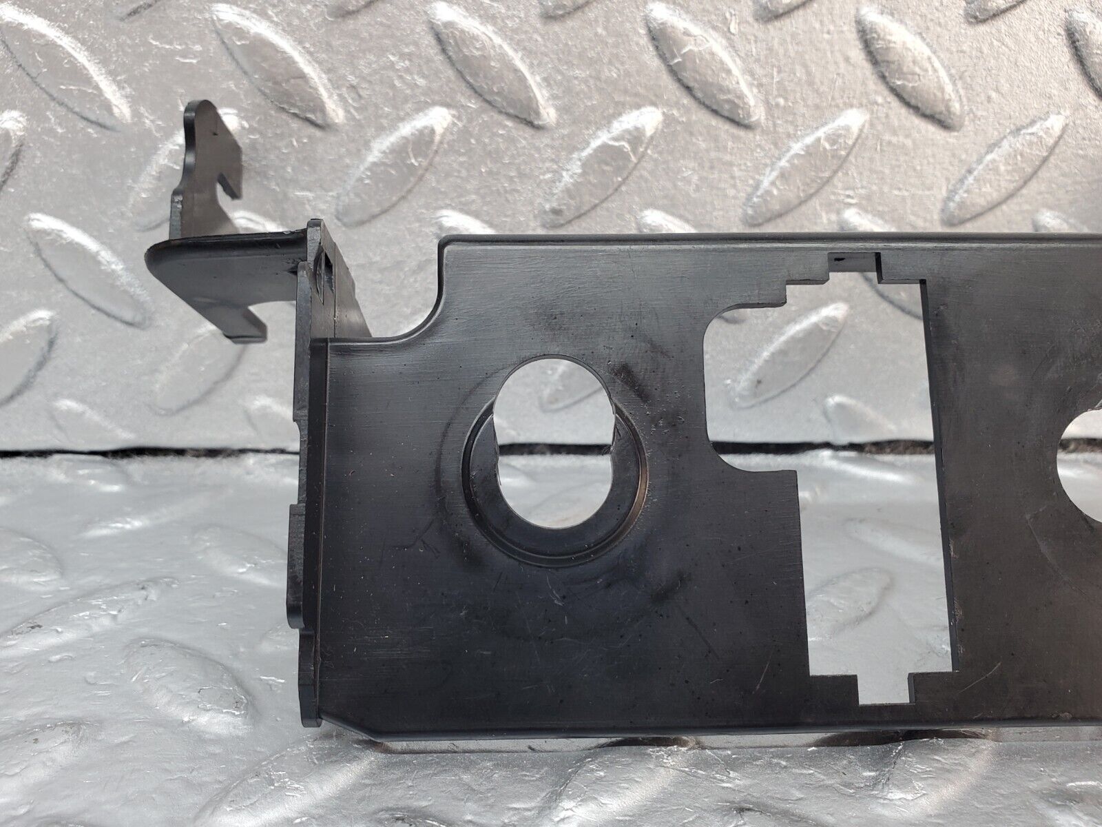 45680 Mercedes-Benz W126 420SE Heater Control Switch Bracket 1268330014