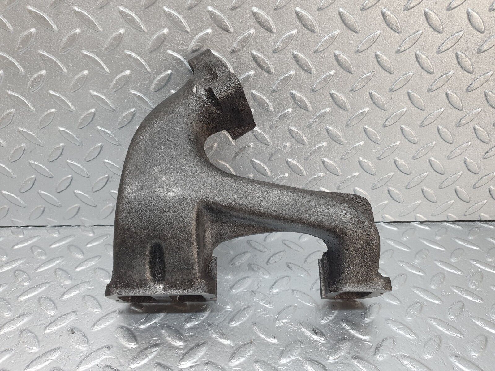 43318 Mercedes-Benz W108 280SE Exhaust Manifold Cylinder 1-3 1291420102