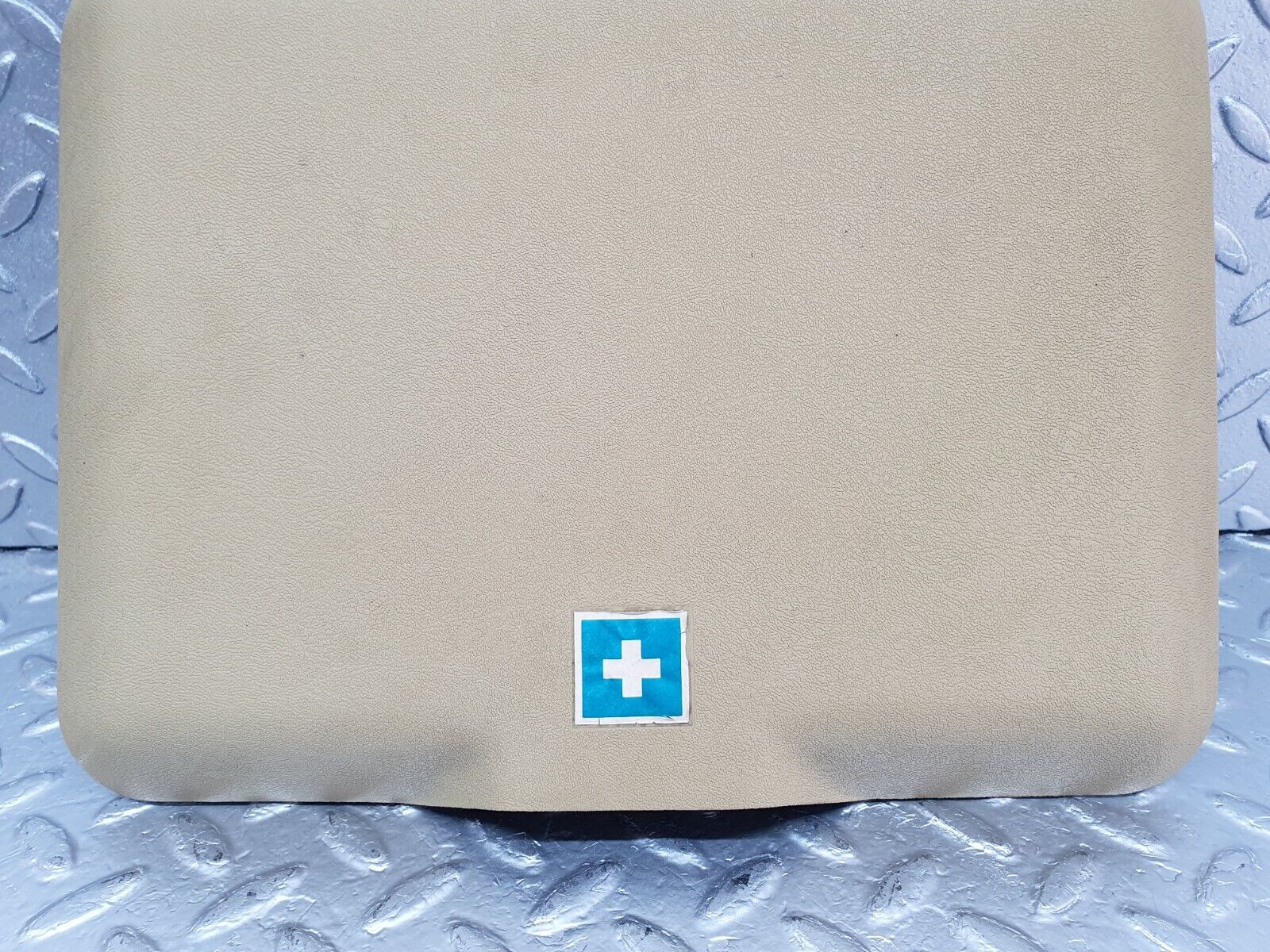 44140 Mercedes-Benz C123 230CE Coupe First Aid Box 1238650353