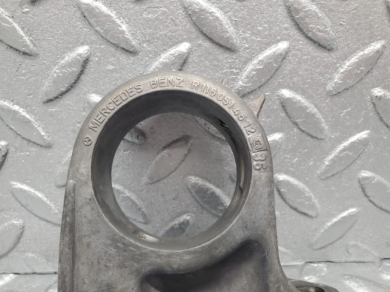 46269 Mercedes-Benz W126 420SE Camshaft Tower Bearing 1160514612