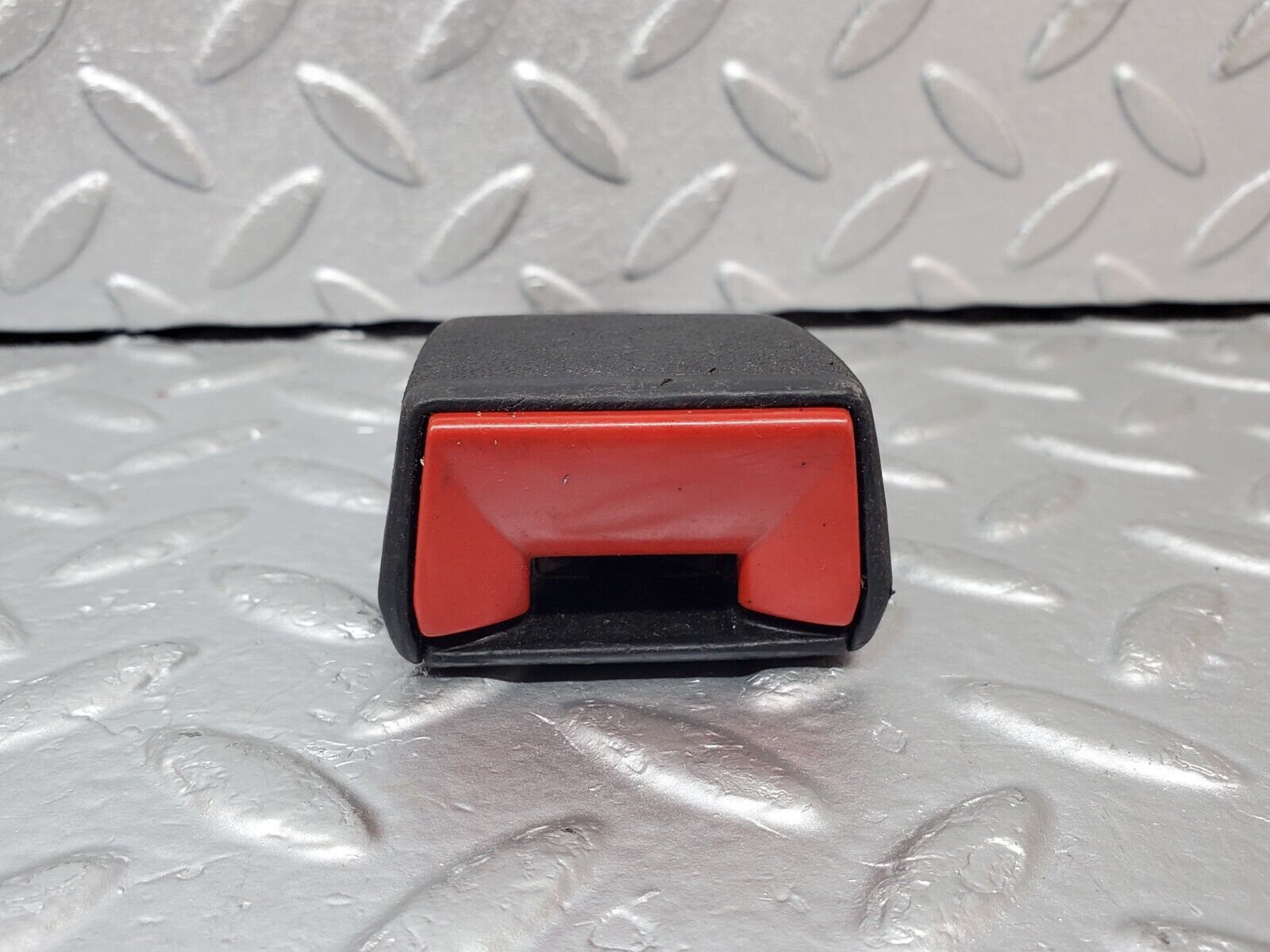 44520 Mercedes-Benz W123 280E Front Left Seat Belt With Buckle 1238602586 1268605069