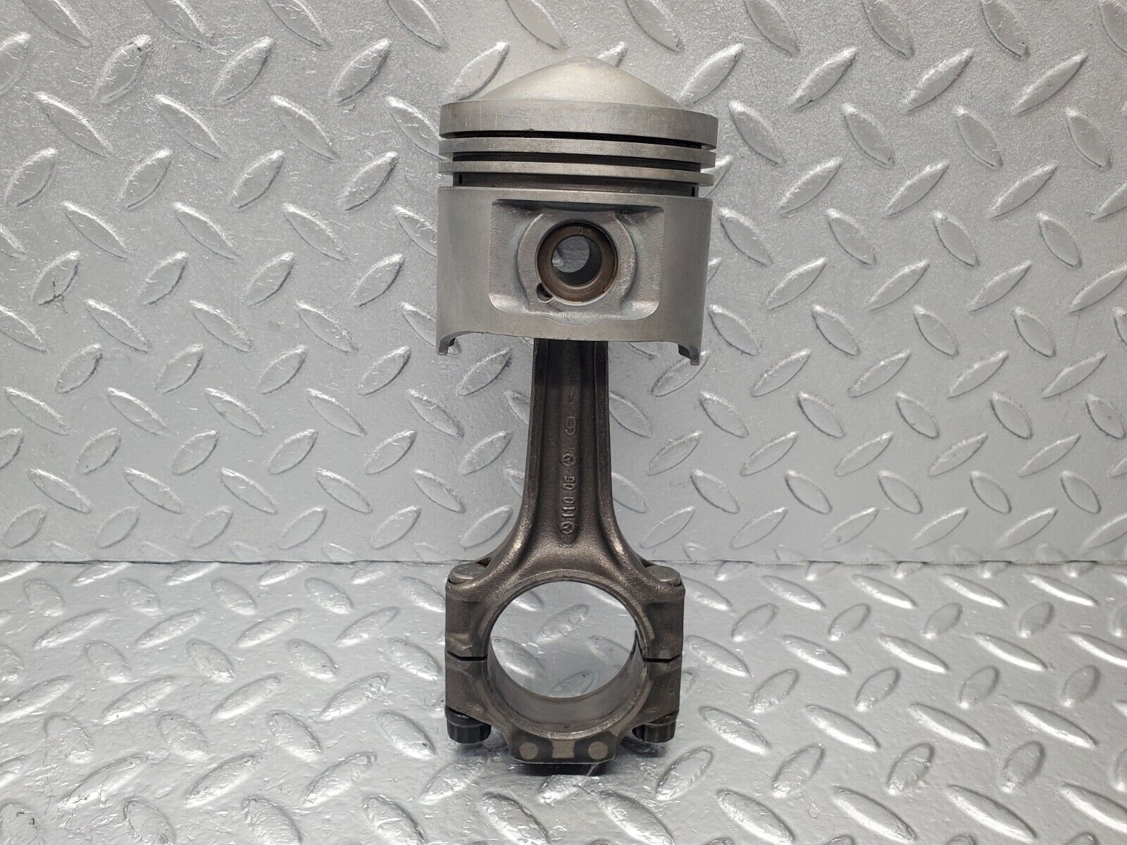 46604 Mercedes-Benz C123 280CE Coupe Piston With Connecting Rod 85.986mm 11005