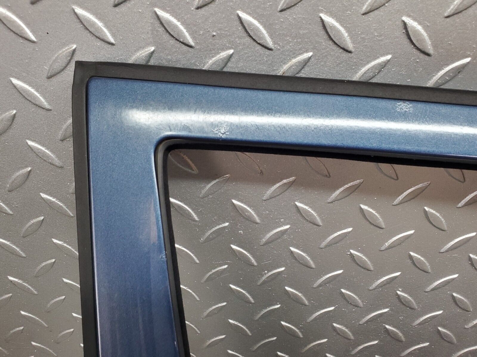 44704 Mercedes-Benz W124 220E Front Right Door