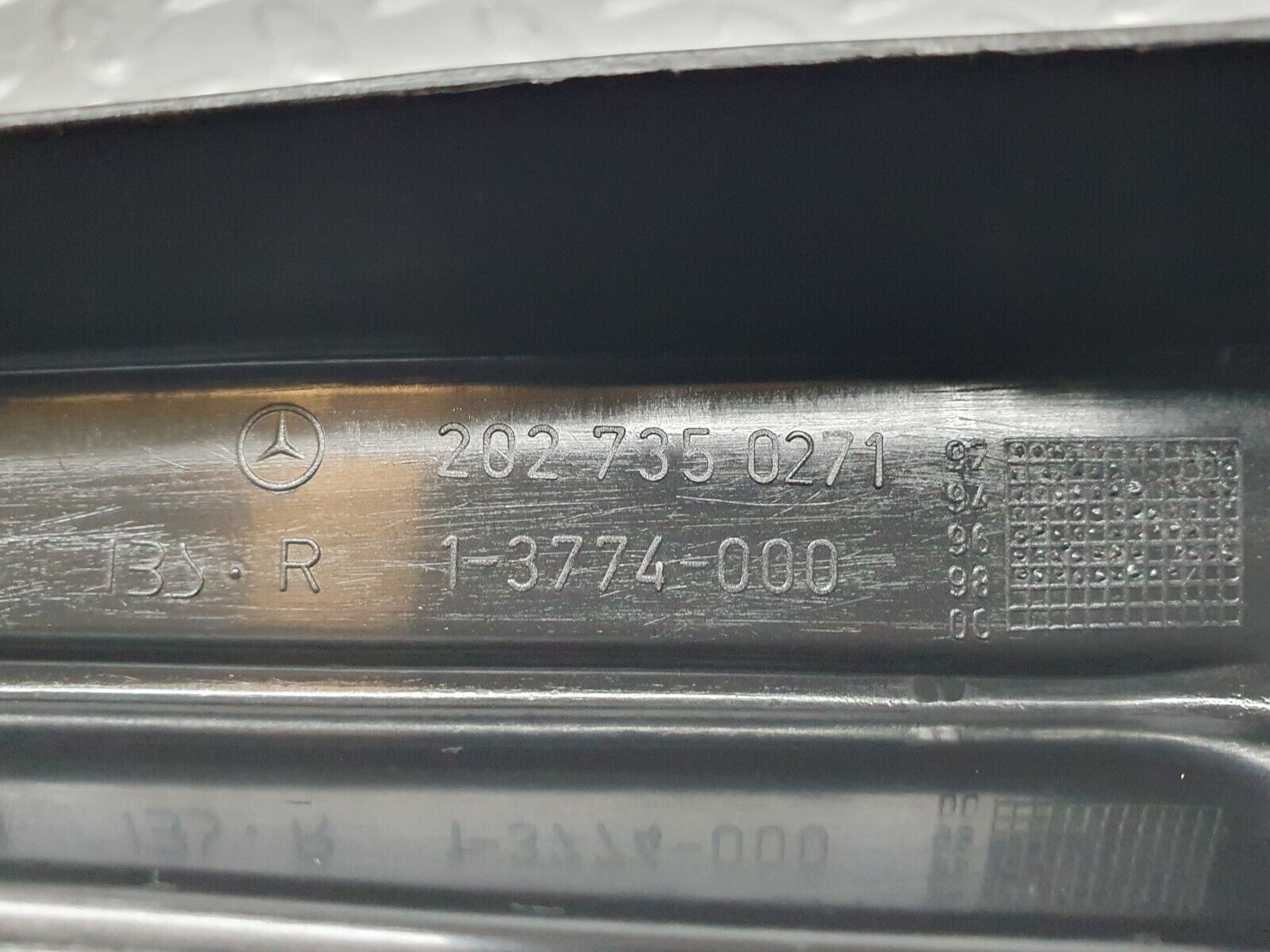 42086 Mercedes-Benz W202 C200 Rear Right Door Window Frame Trim 2273502271