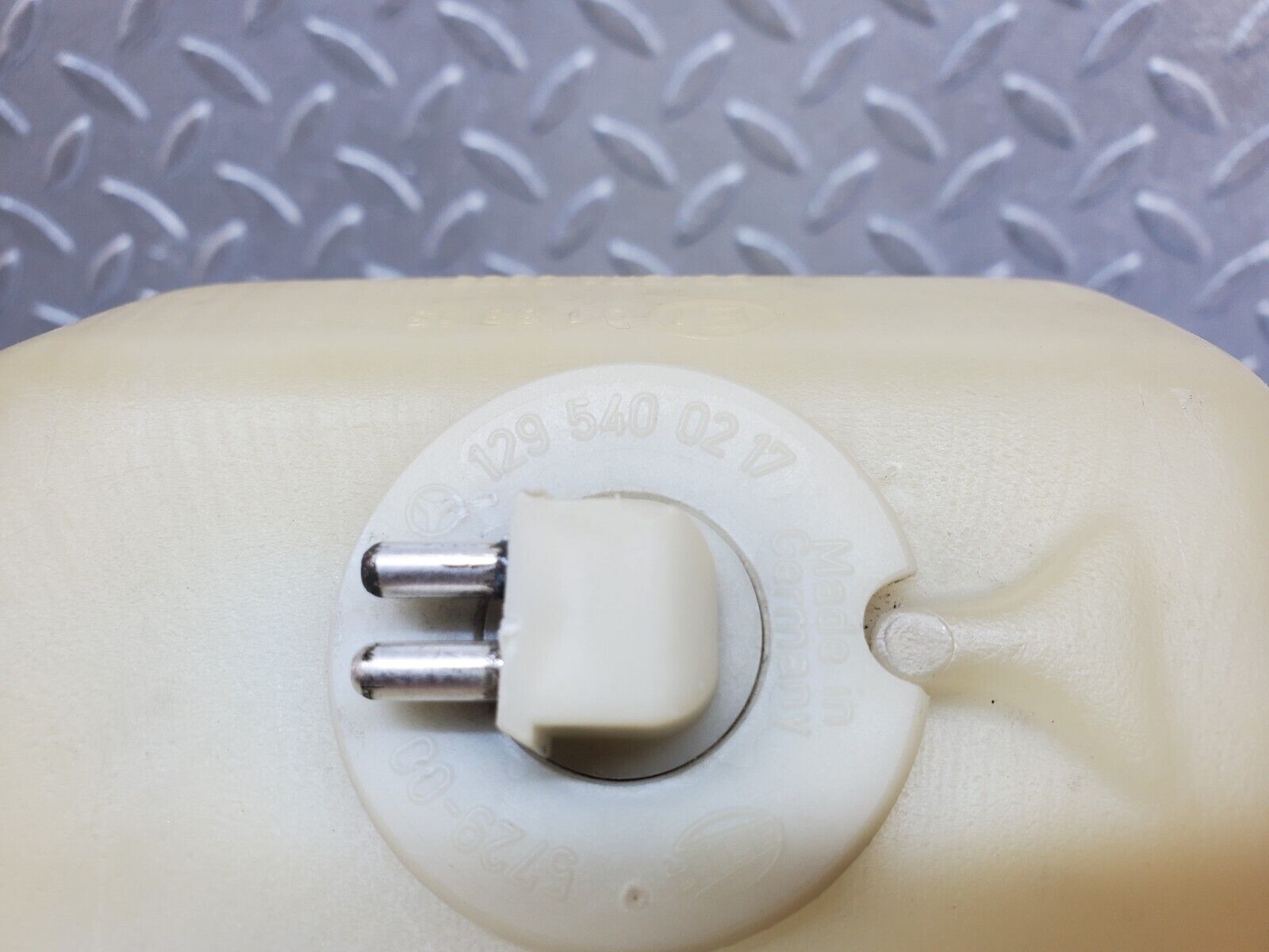 44769 Mercedes-Benz W124 220E Windscreen Washer Fluid Reservoir 1248691020 1248690272 1295400217