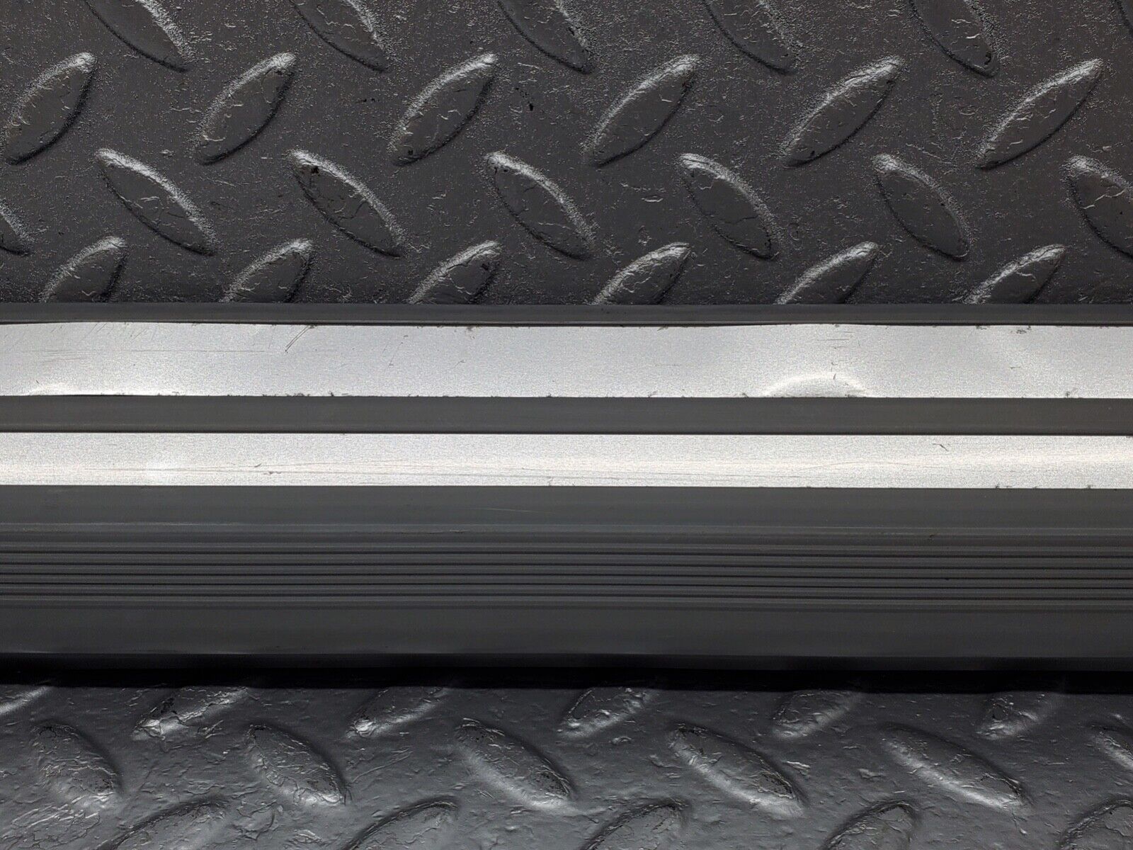 44581 Mercedes-Benz W124 220E Front Right Door Sill Trim