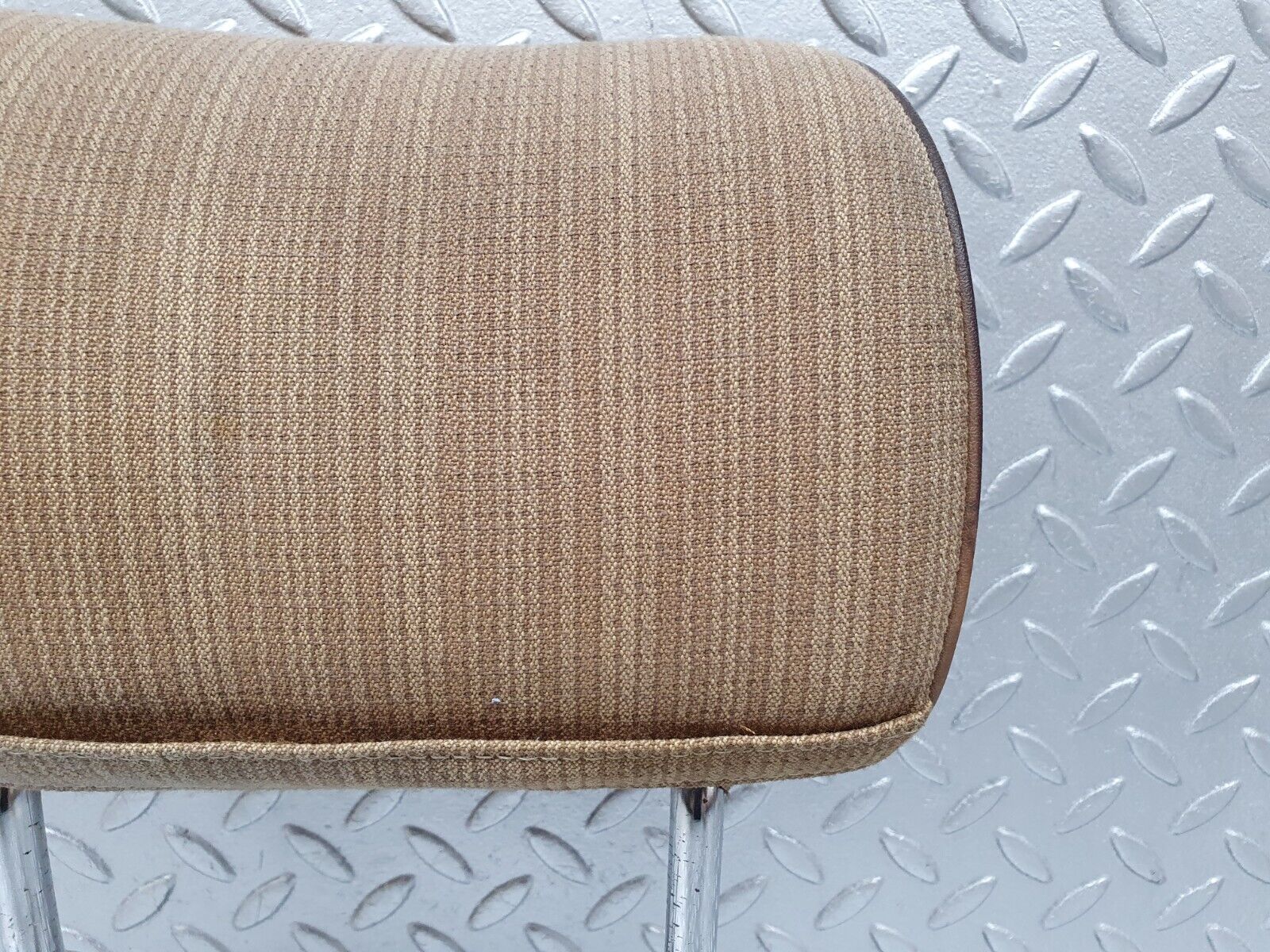 41726 Mercedes-Benz W124 200E Rear Headrest