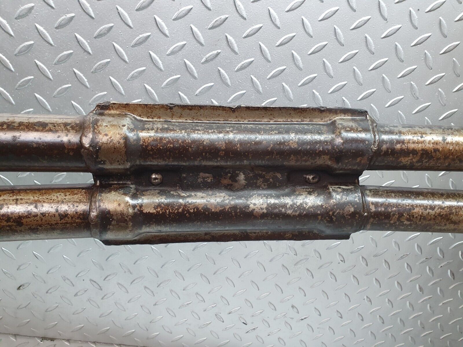 43823 Mercedes-Benz C126 380SEC Coupe Exhaust Middle Silencer