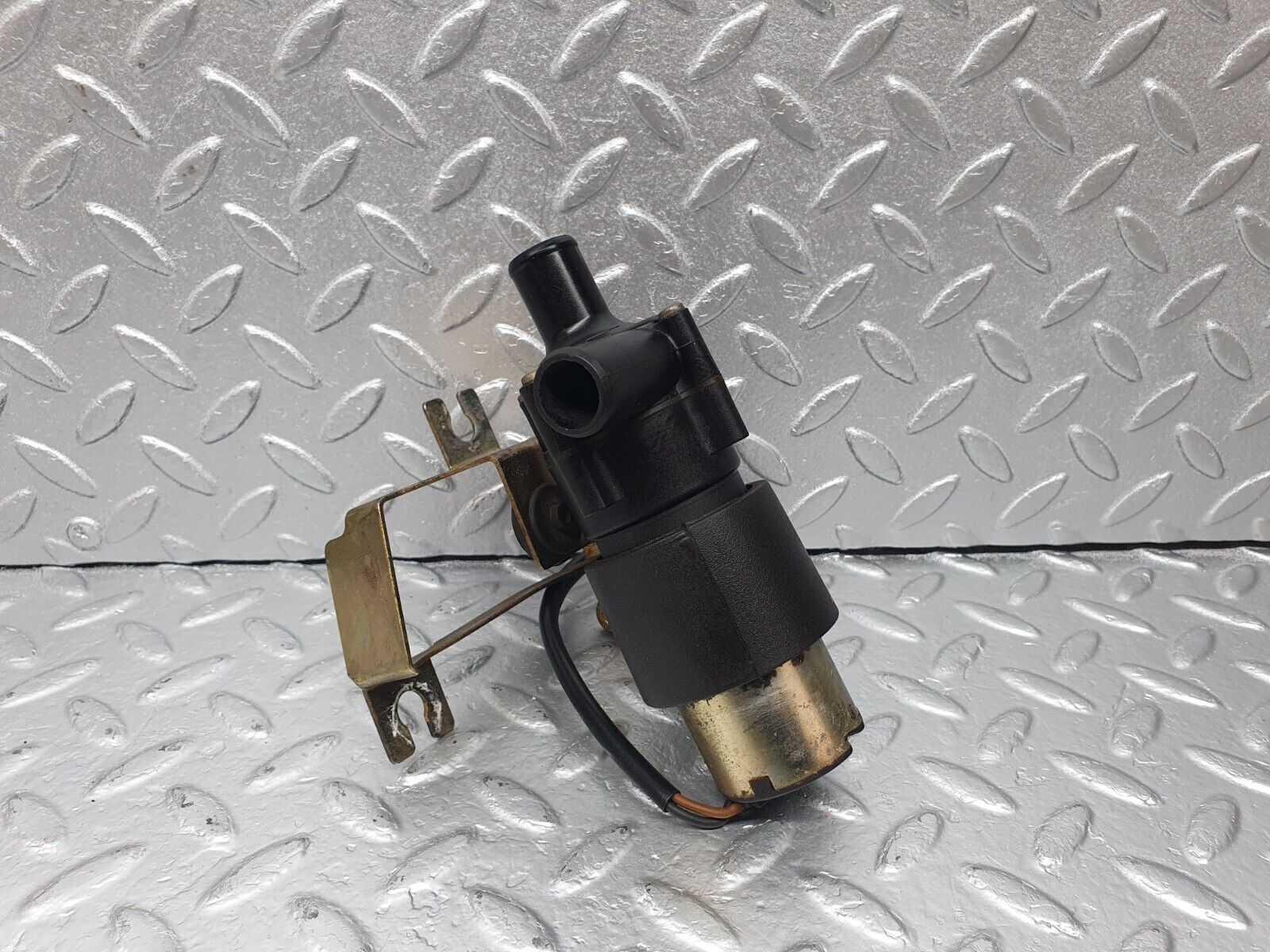 42311 Mercedes-Benz R129 320SL Coupe Heating Water Pump 0018351064