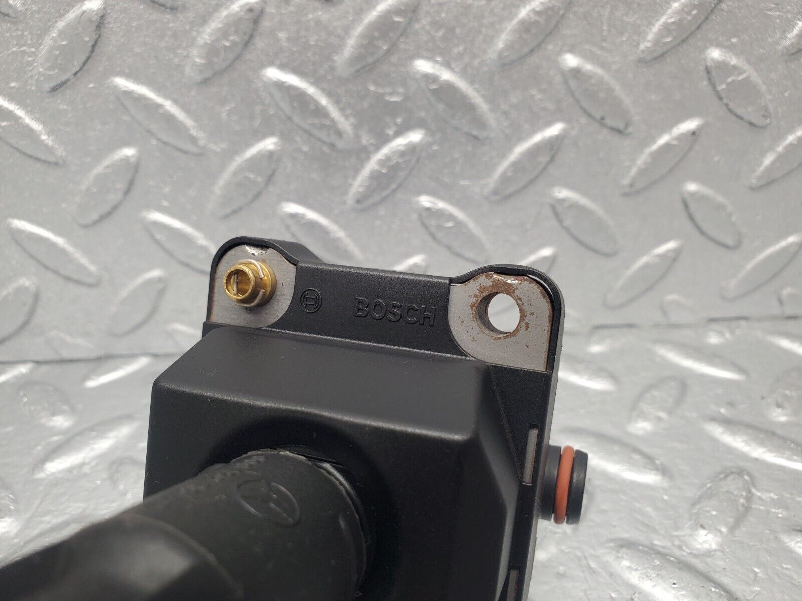 46199 Mercedes-Benz W124 280E Ignition Bosch 0001587003 0221506444 0001593642