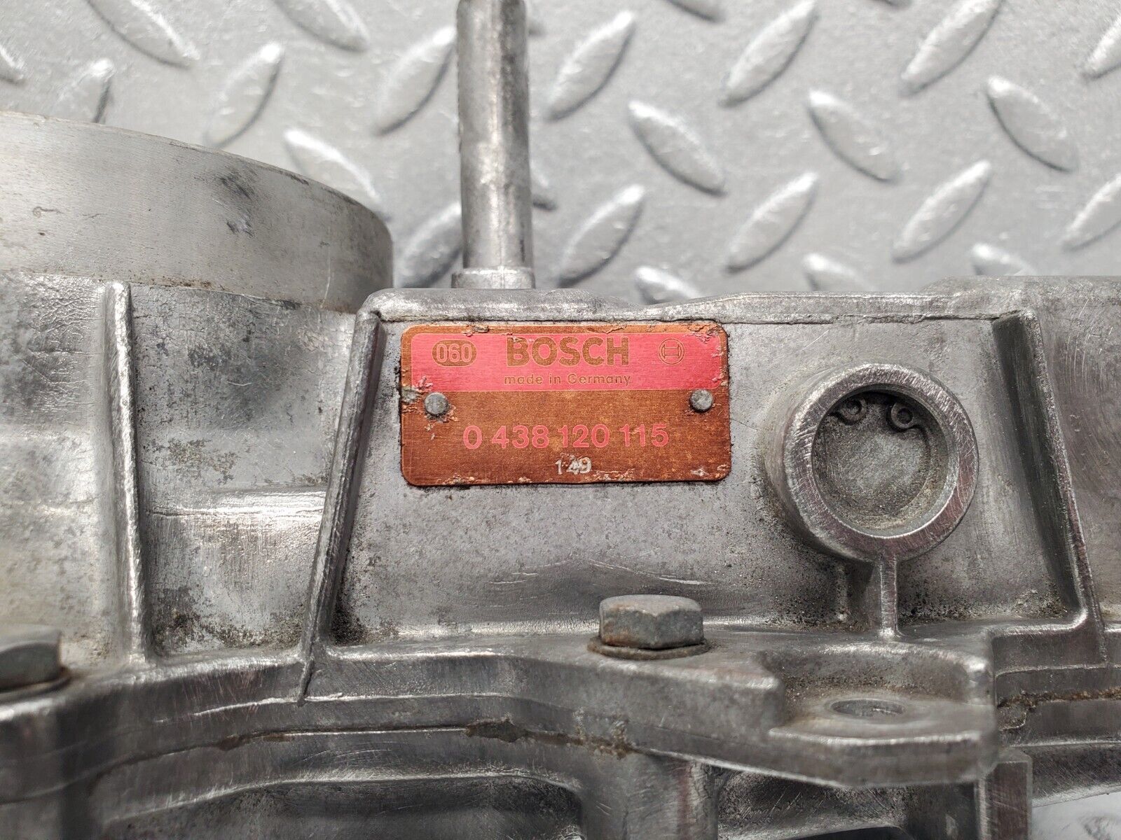 46565 Mercedes-Benz C123 280CE Coupe Air Flow Mass Meter Sensor Bosch 0438120115 1101410790