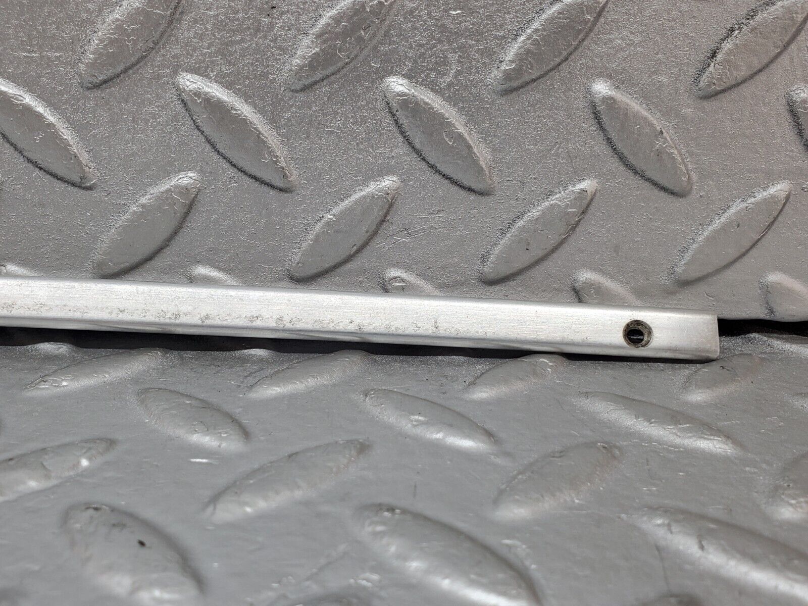 44544 Mercedes-Benz W123 280E Sunroof Chrome Trim