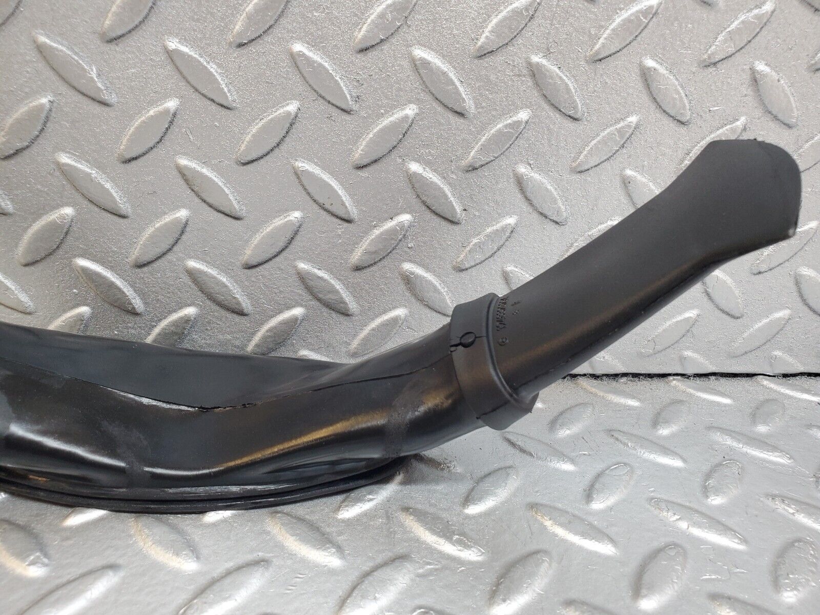 44775 Mercedes-Benz W124 220E Heater Water Drain 1248320025 1248320294