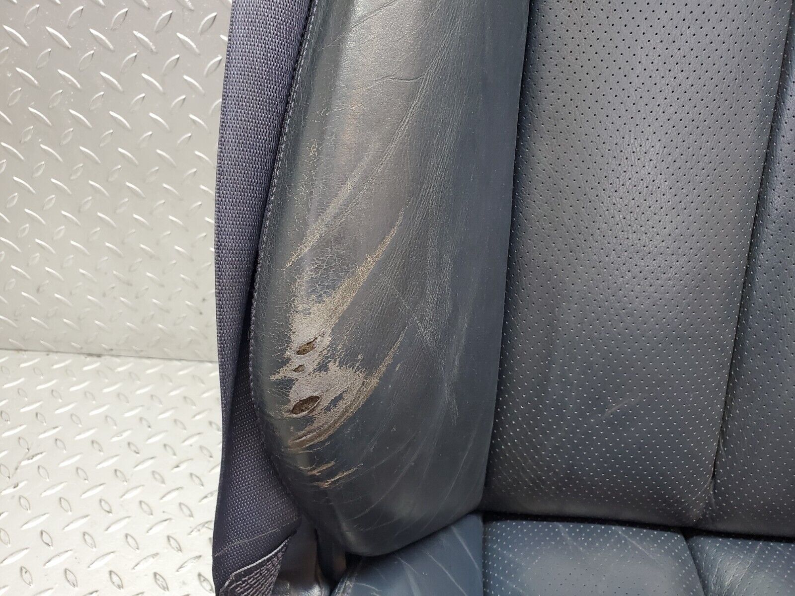 45168 Mercedes-Benz R129 300SL Coupe Electric Front Right Seat Leather Blue