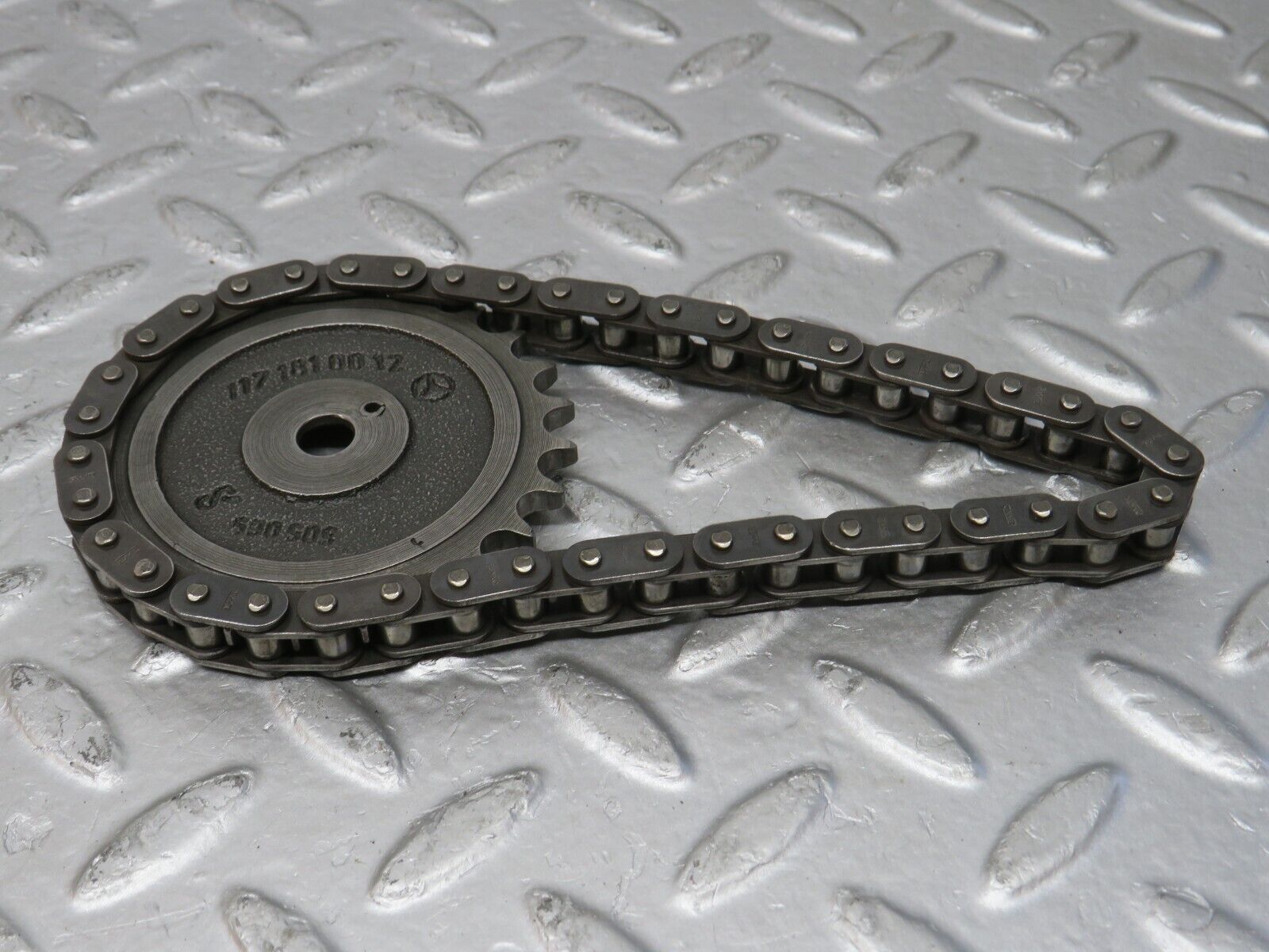 32871 Mercedes-Benz C107 R107 350 V8 Oil Pump Chain & Gear Sprocket 1171810012