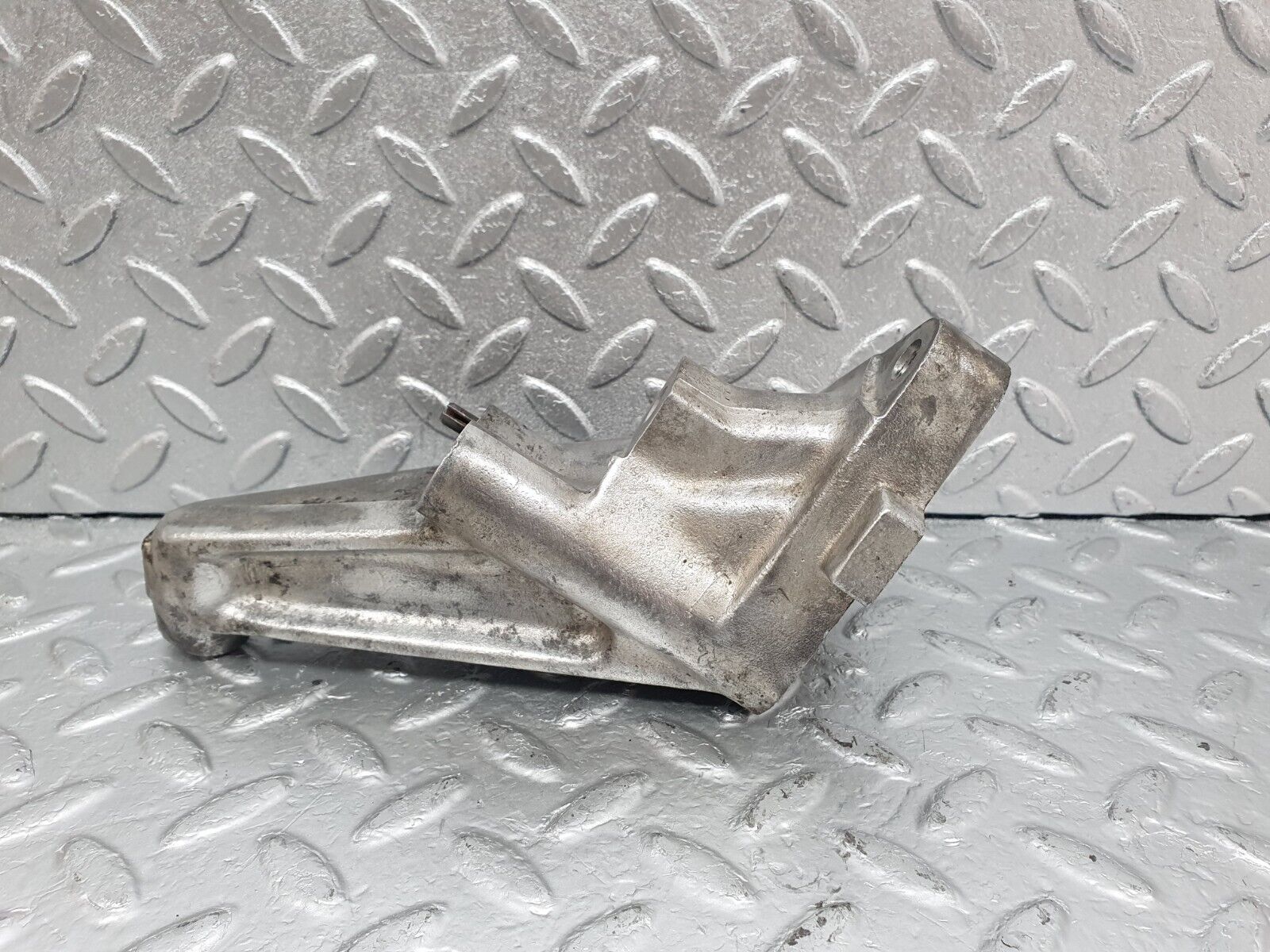 44012 Mercedes-Benz C123 230CE Coupe Engine Mount Bracket Left Side 1022230504