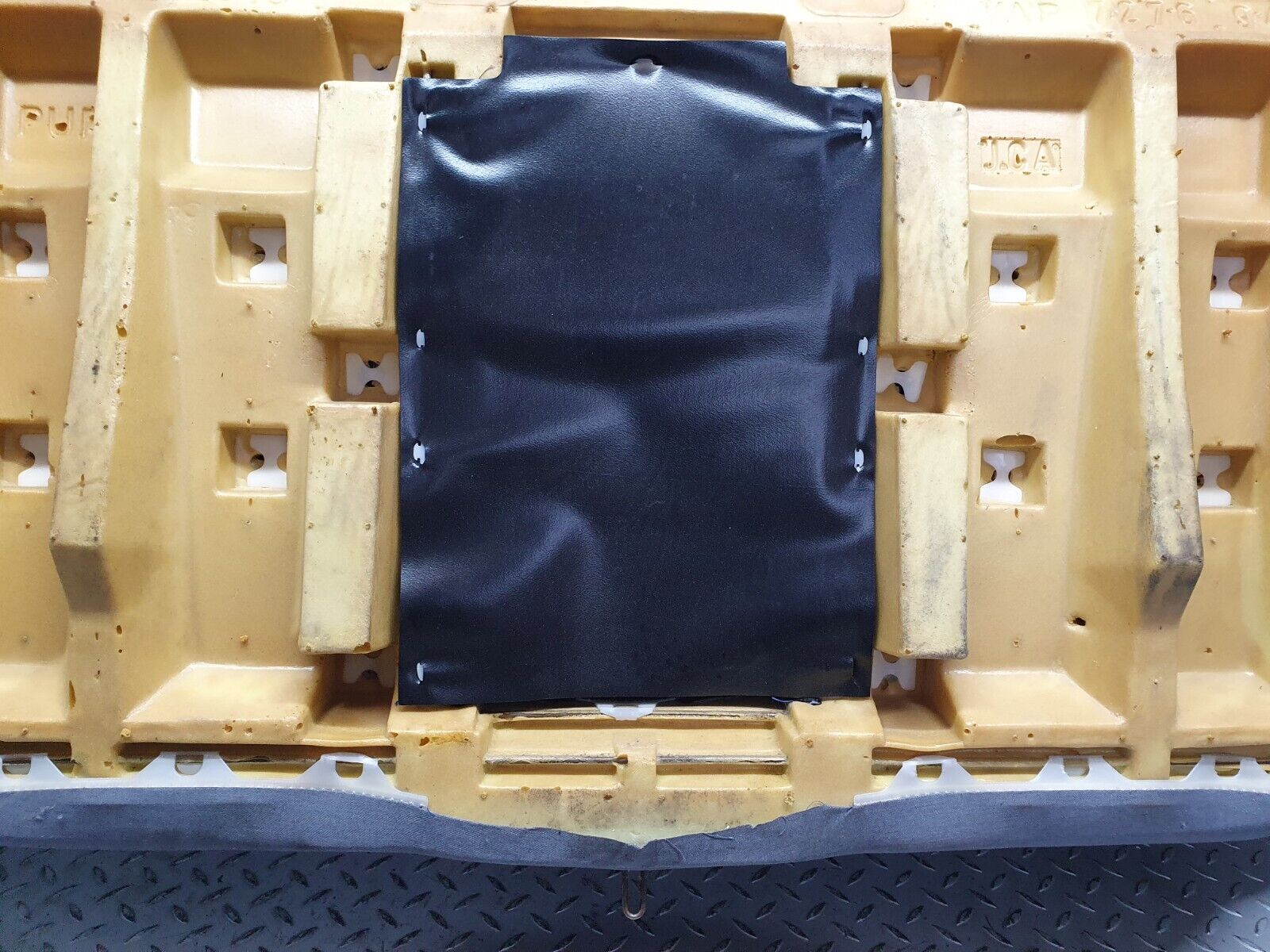 41990 Mercedes-Benz W202 C200 Rear Seat 2029200550 2029202916