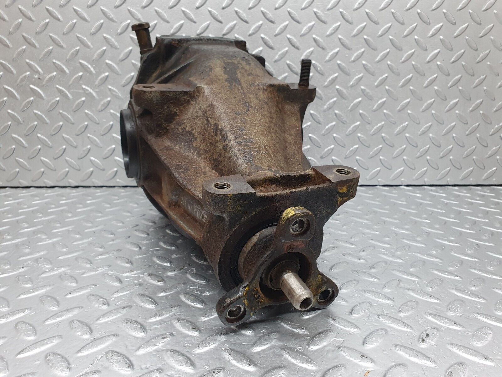 44206 Mercedes-Benz C123 230CE Coupe Rear Differential Ratio 3.58 1233510101