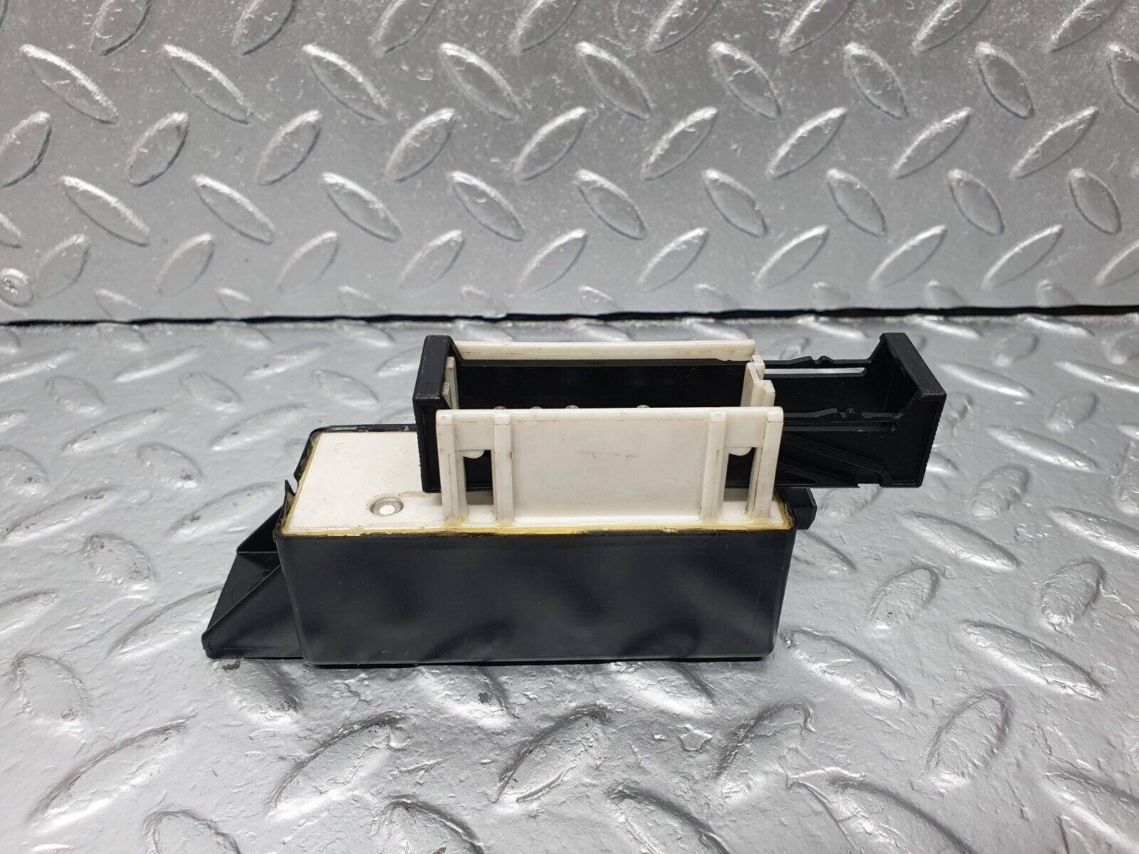 42241 Mercedes-Benz R129 320SL Coupe Windscreen Wiper Relay 0015427919 0175456128