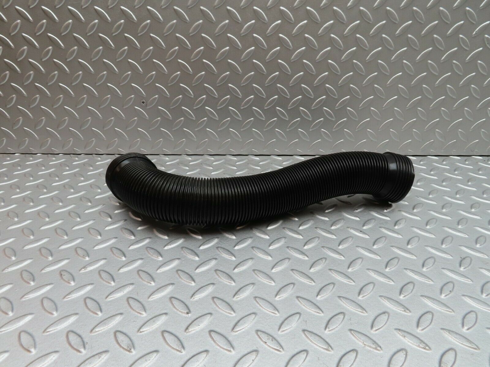 4985 Mercedes-Benz R107 350SL Ventilation Pipe