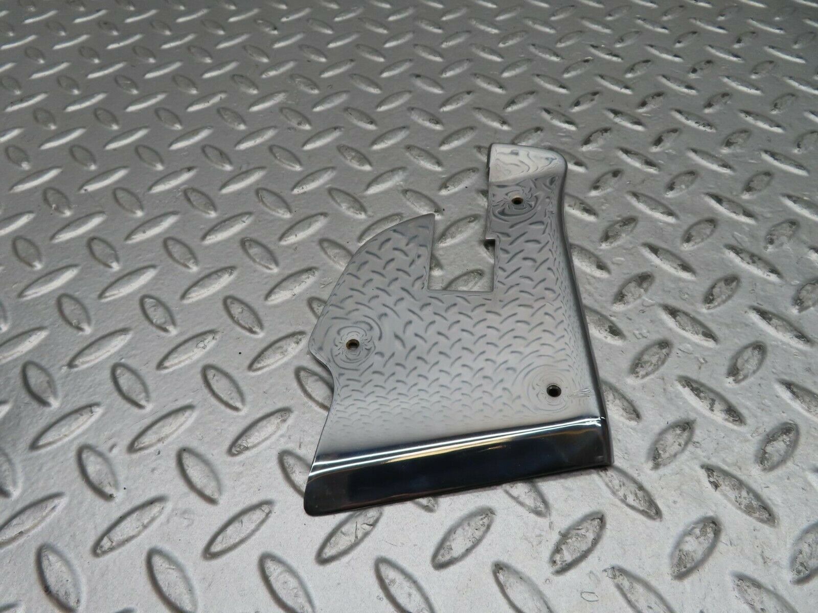 15618 Mercedes-Benz R107 450SL Left Door Chrome Cover