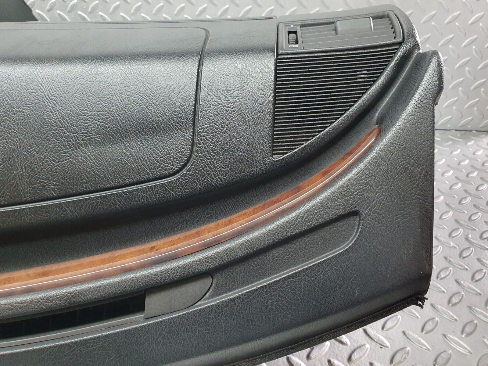 41837 Mercedes-Benz W202 C200 Dashboard Black