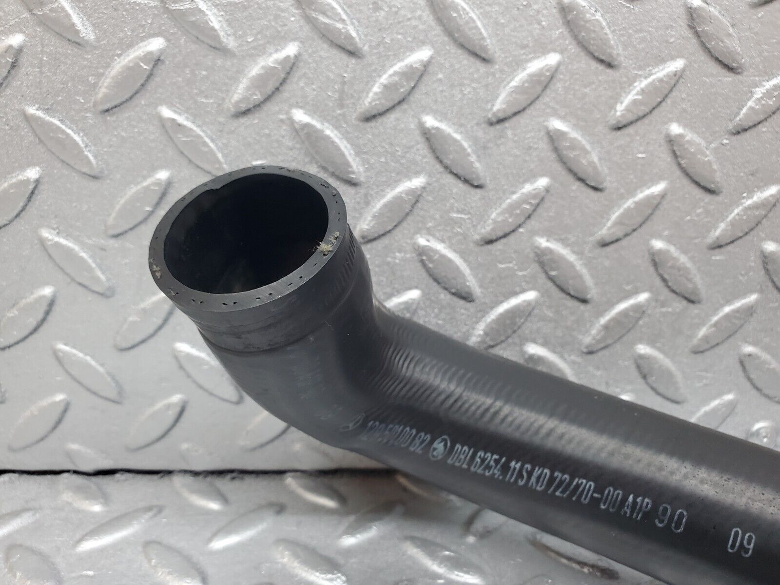 45105 Mercedes-Benz R129 300SL Coupe Radiator Lower Coolant Hose 1295010082