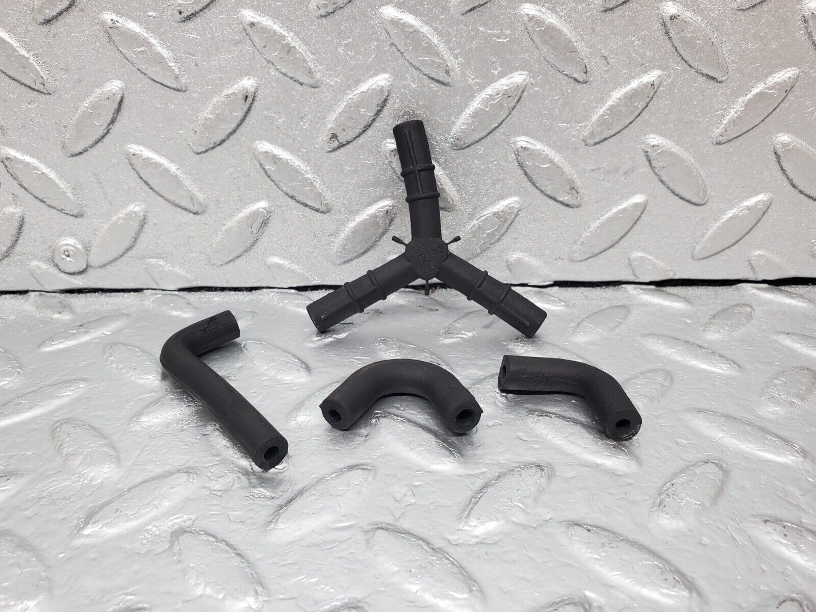 45450 Mercedes-Benz 280E M110.988 Vacuum Distributor Pipe Hose