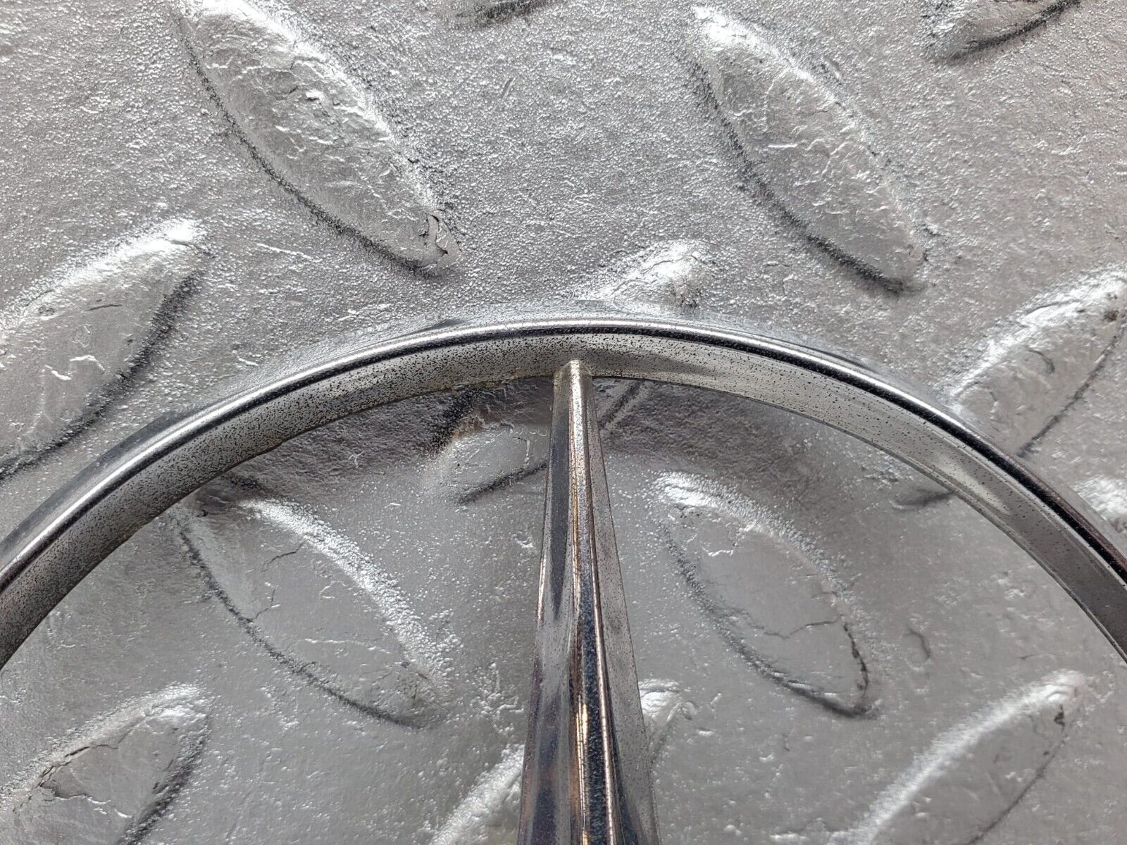 45372 Mercedes-Benz C123 280CE Coupe Trunk Boot Lid Emblem 1267580058