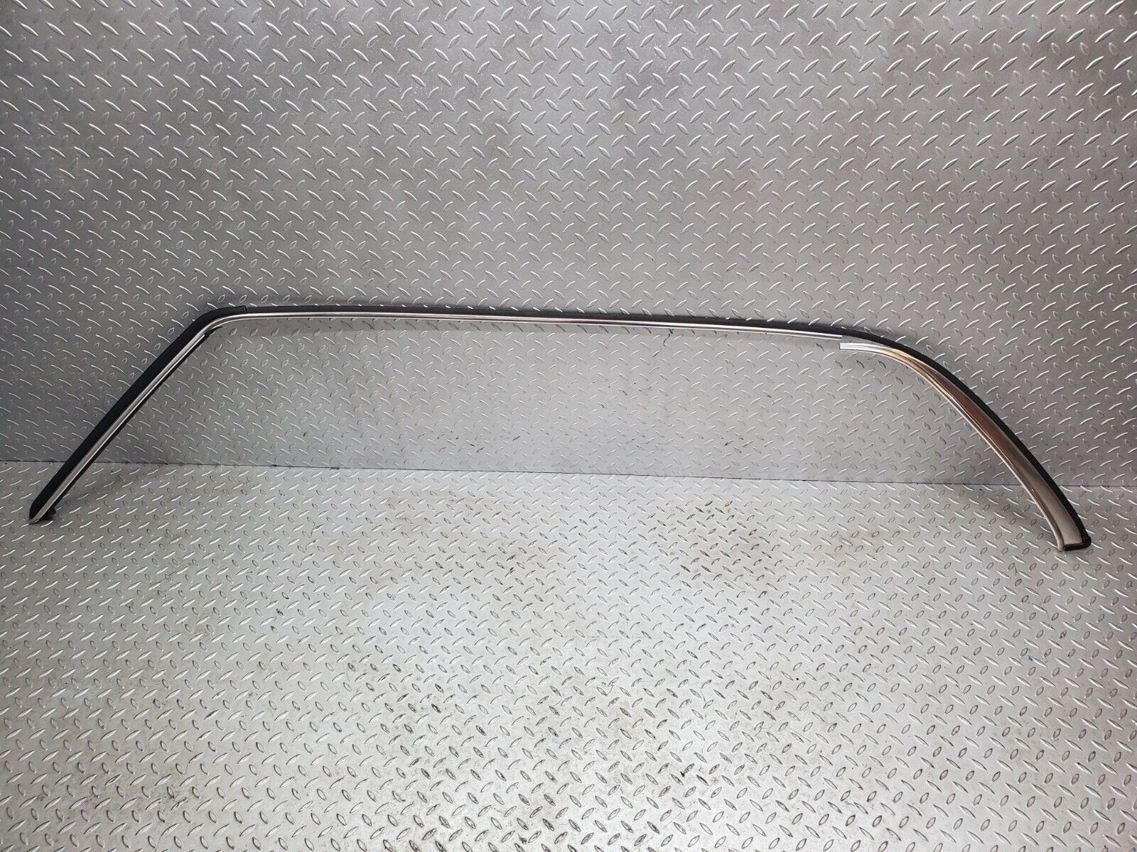 44547 Mercedes-Benz W123 280E Roof Chrome Moulding Trim Left Side 1236981330