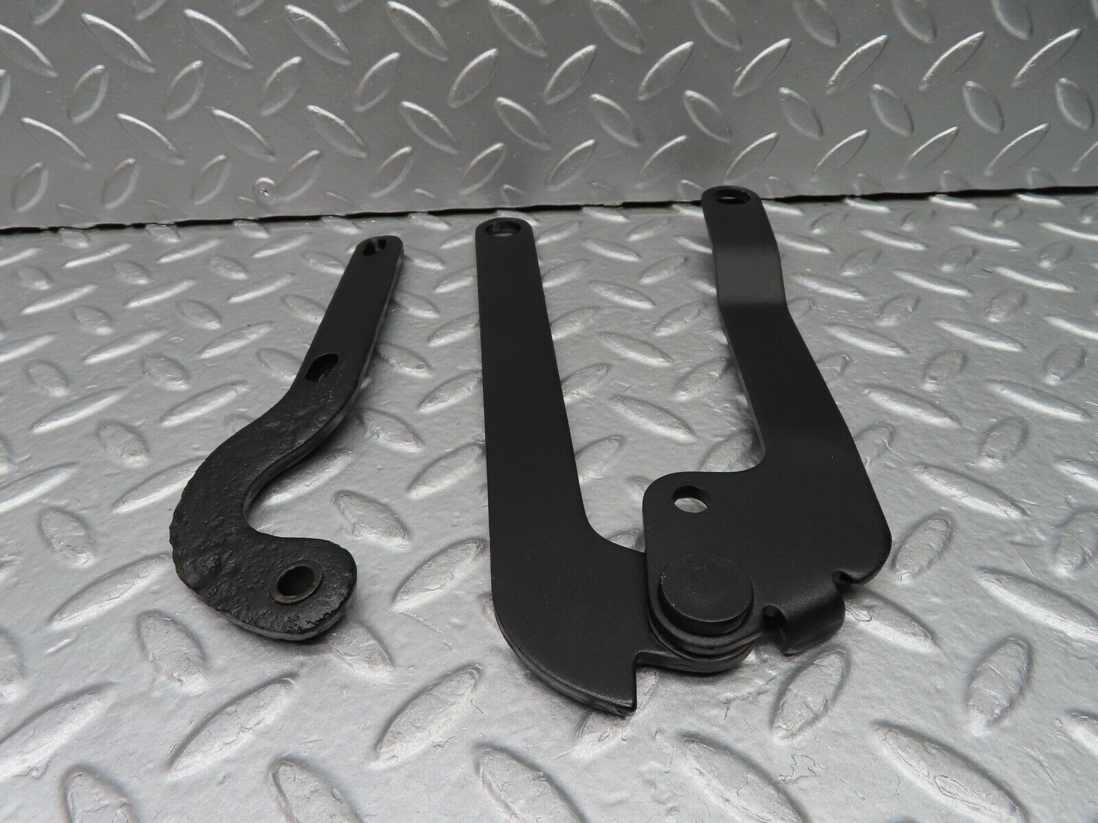 20618 Mercedes-Benz R107 450SL Bonnet Hinge Left Side