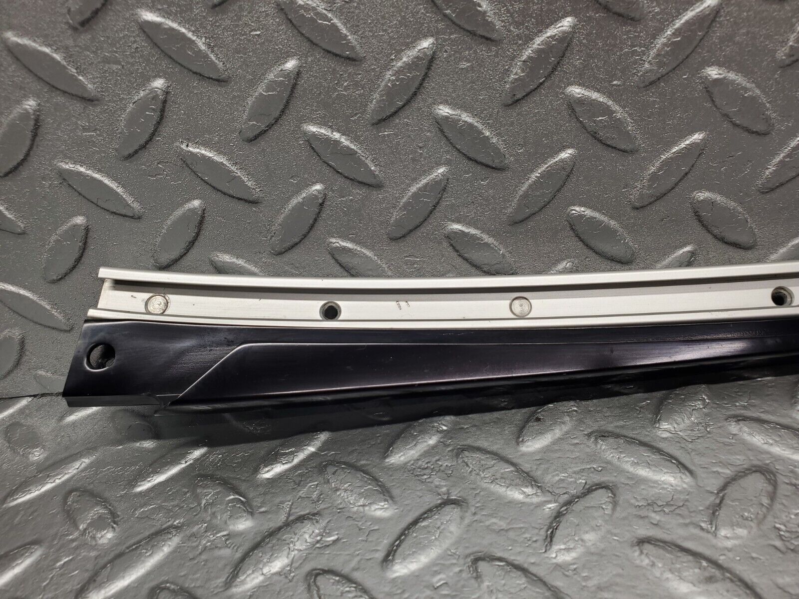 46973 Mercedes-Benz R129 320SL Coupe A Pillar Chrome Cover Trim Right