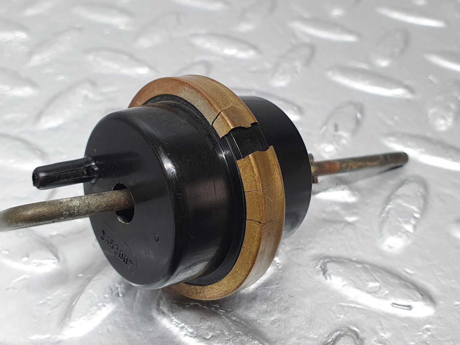 43126 Mercedes-Benz W108 280SE Fuel Tank Flap Cap Vacuum Actuator